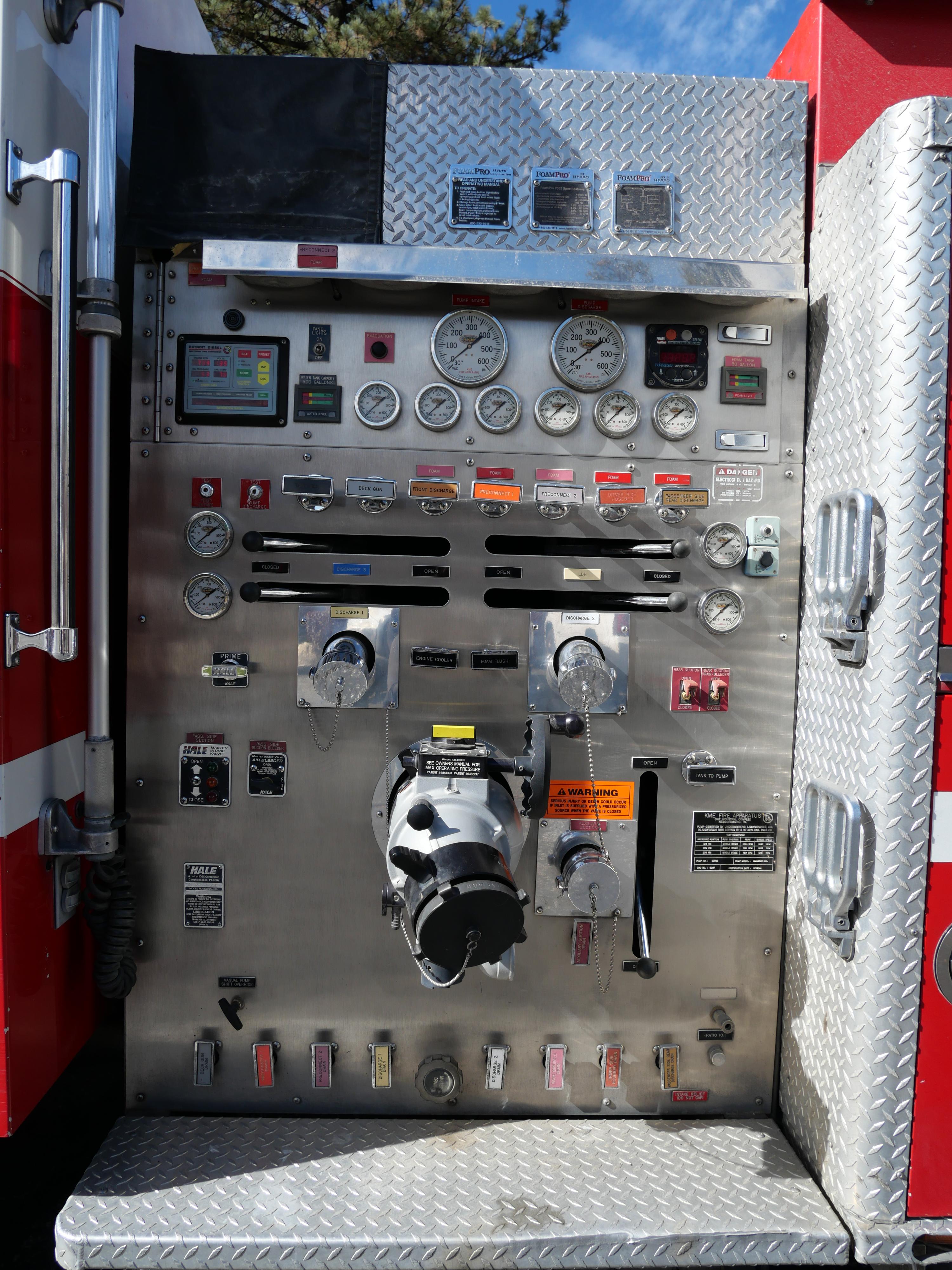 2004 KME 4x4 Pumper - image 28