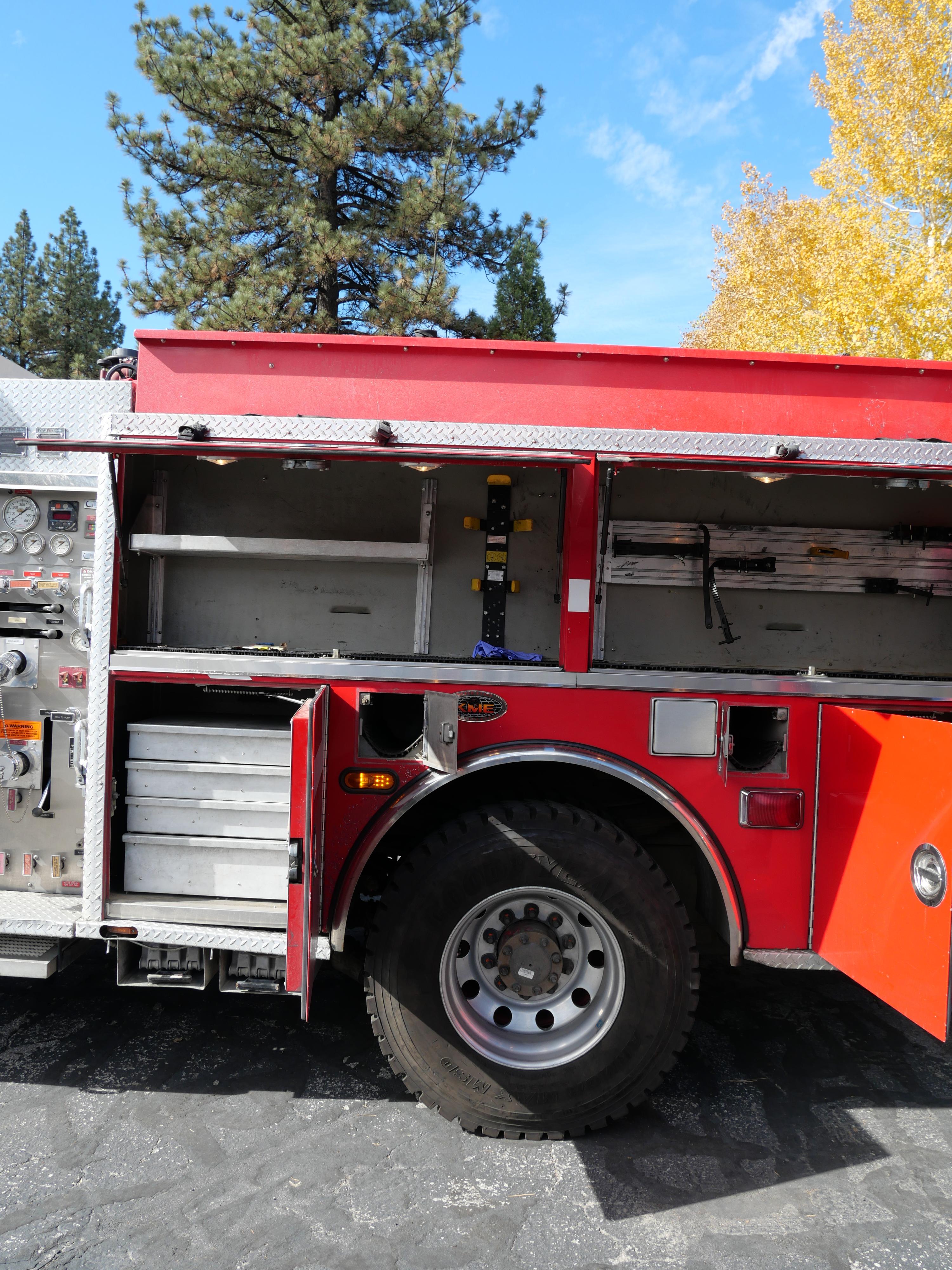 2004 KME 4x4 Pumper - image 26