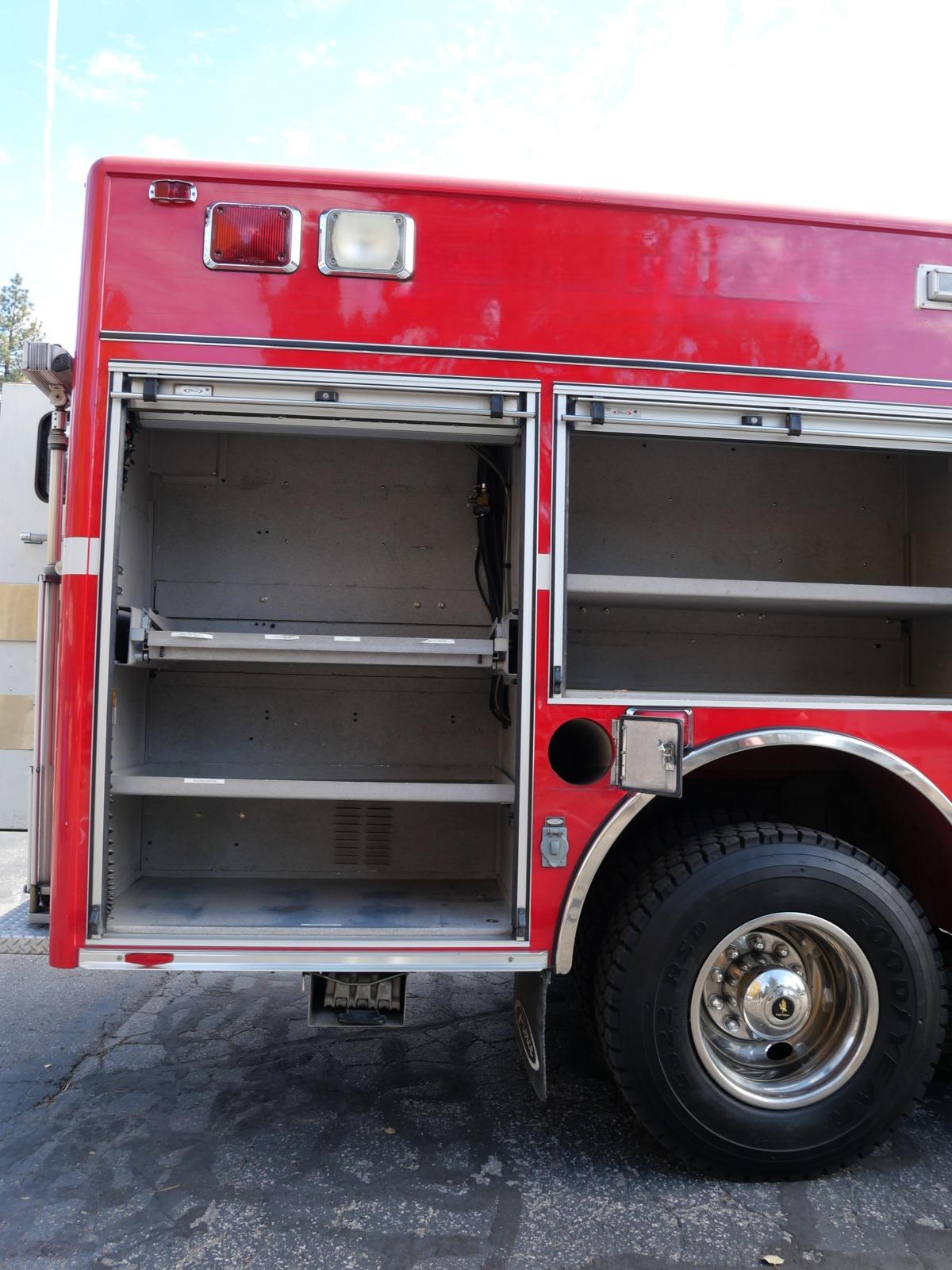 2003 Pierce 7400 4x4 Medium Rescue - image 28