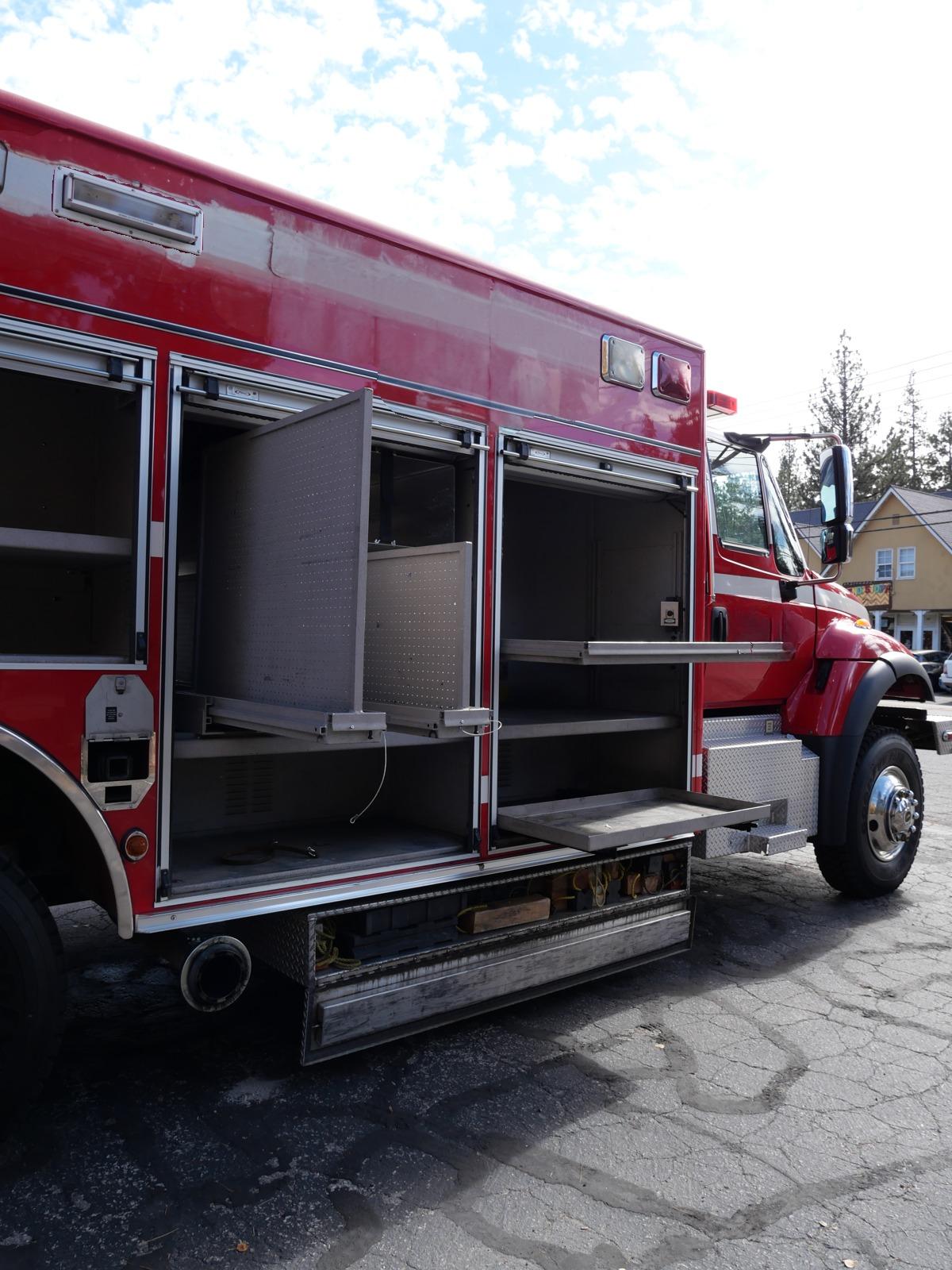 2003 Pierce 7400 4x4 Medium Rescue - image 5