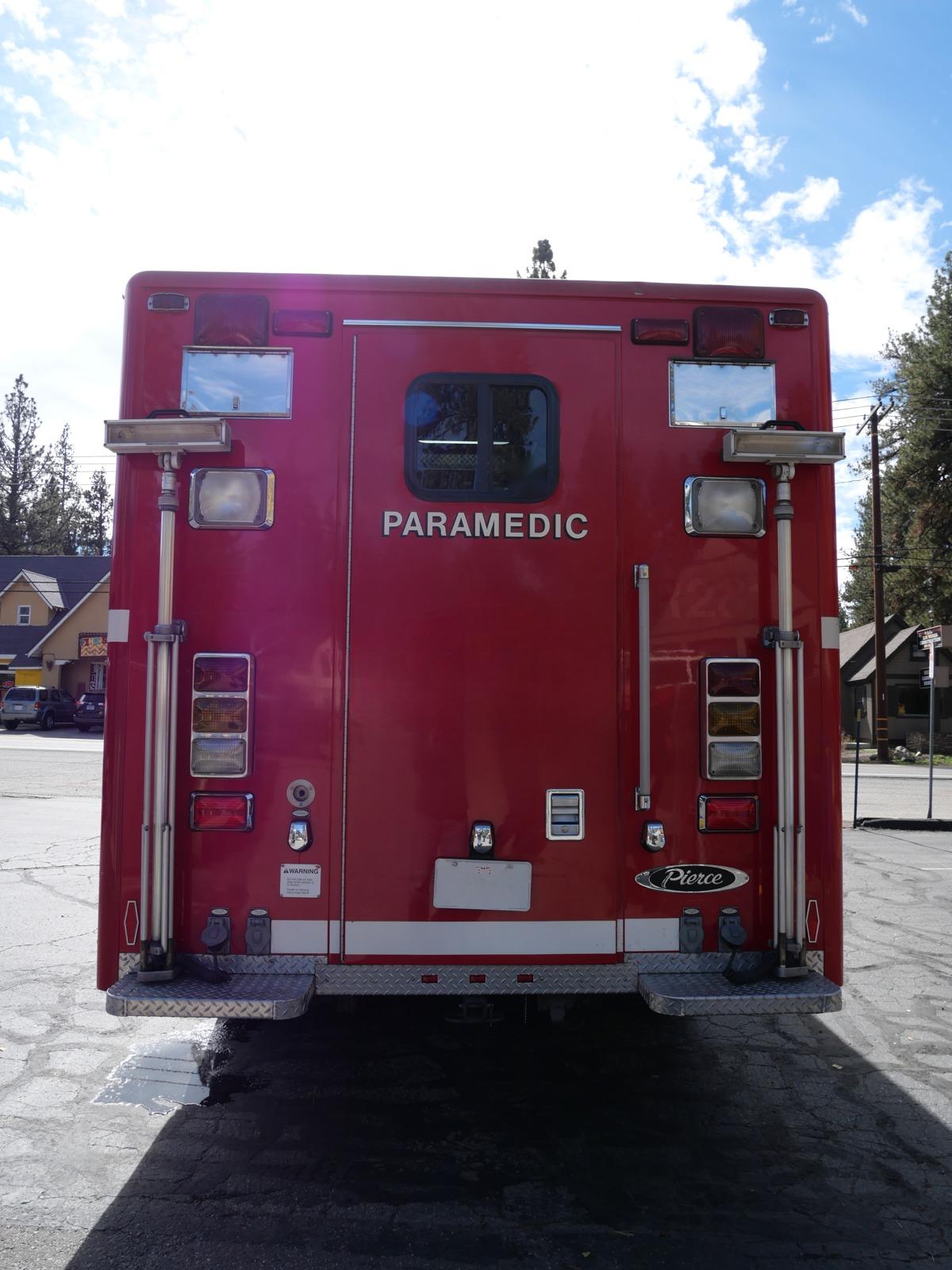 2003 Pierce 7400 4x4 Medium Rescue - image 16