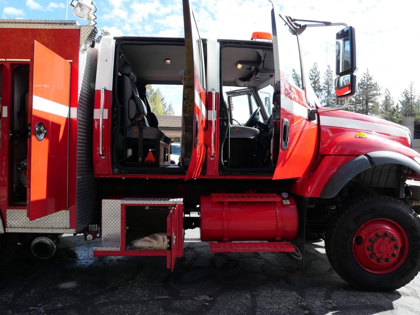 2006 Pierce International 4x4 Brush Truck - image 7