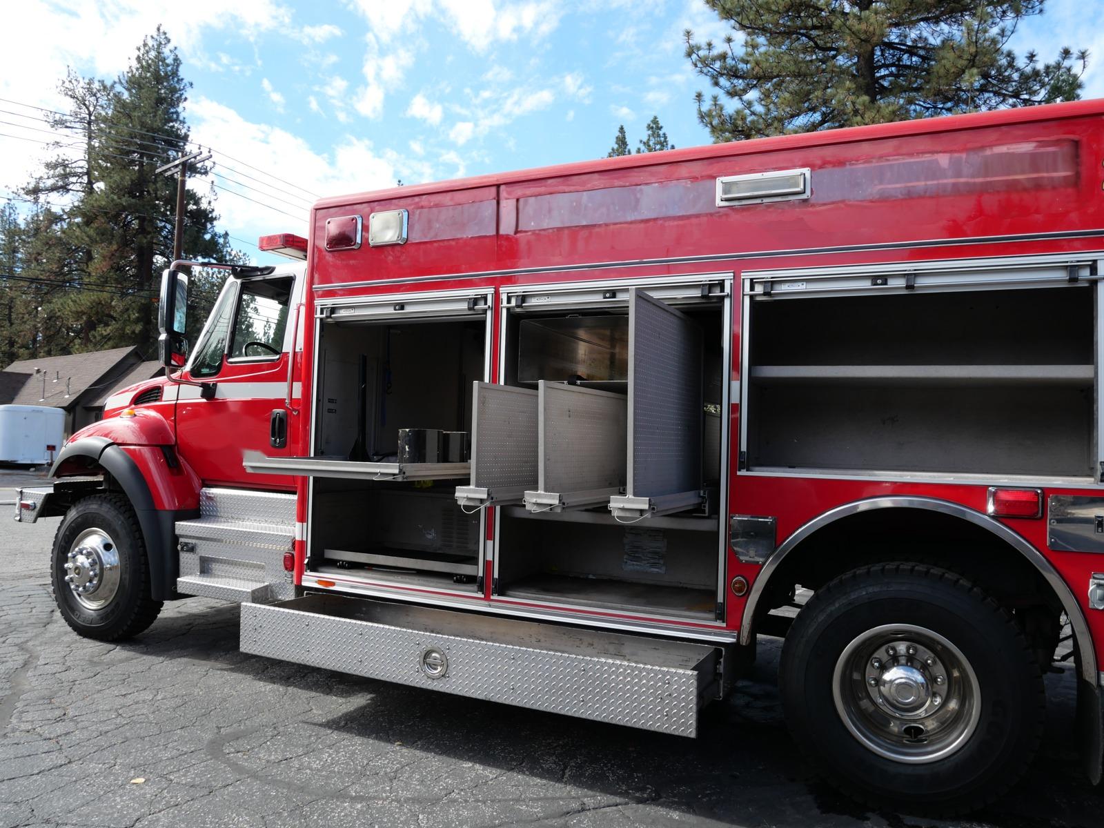 2003 Pierce 7400 4x4 Medium Rescue - image 11