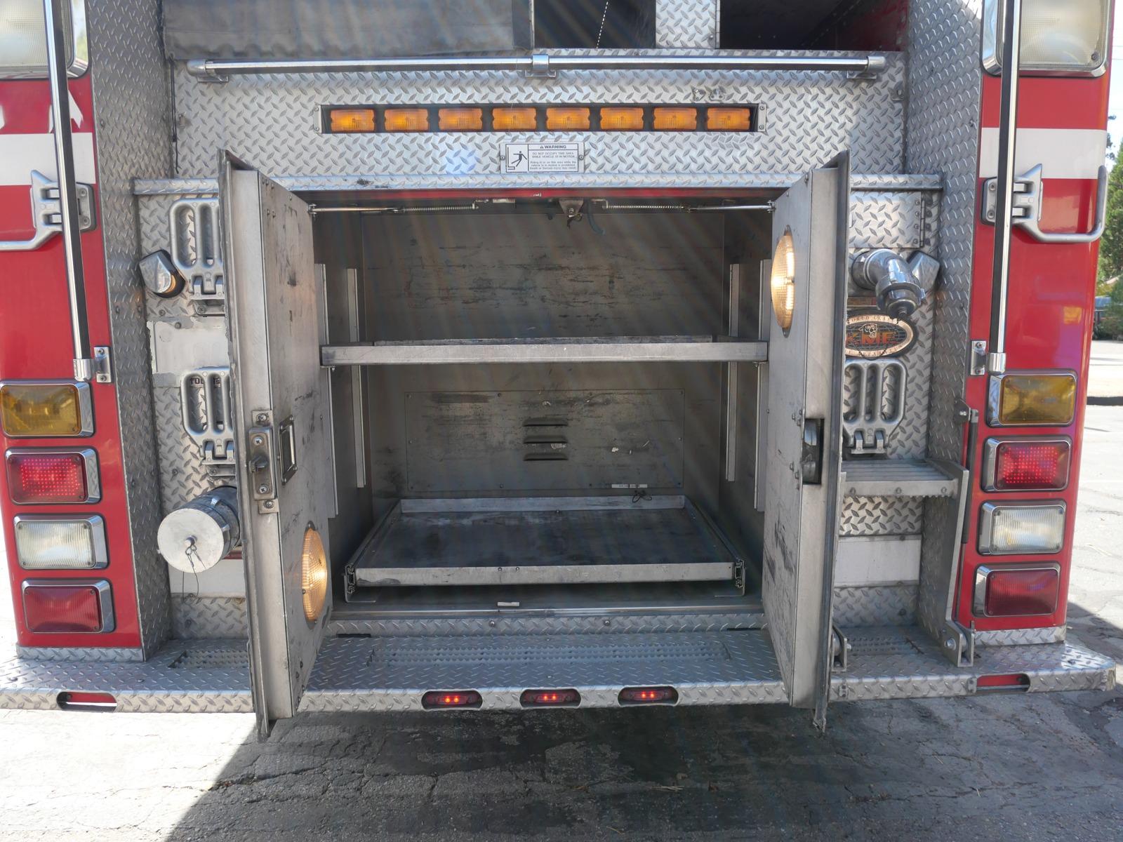 2004 KME 4x4 Pumper - image 16