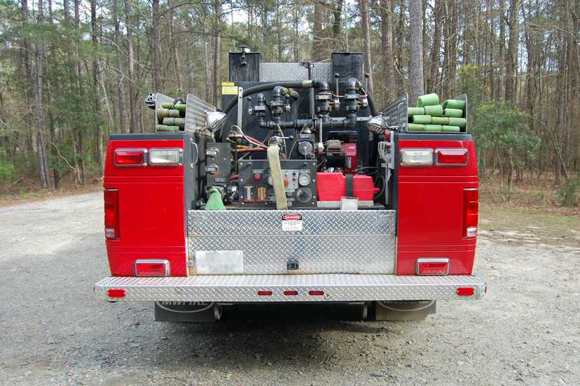 2003 MidWest Ford 4x4 Brush Truck — photo 7