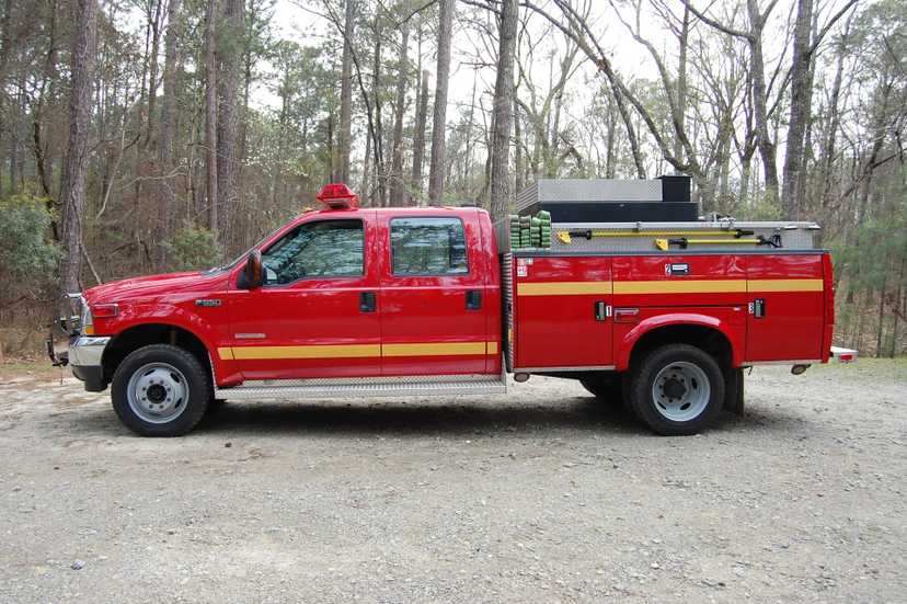 2003 MidWest Ford 4x4 Brush Truck — photo 2