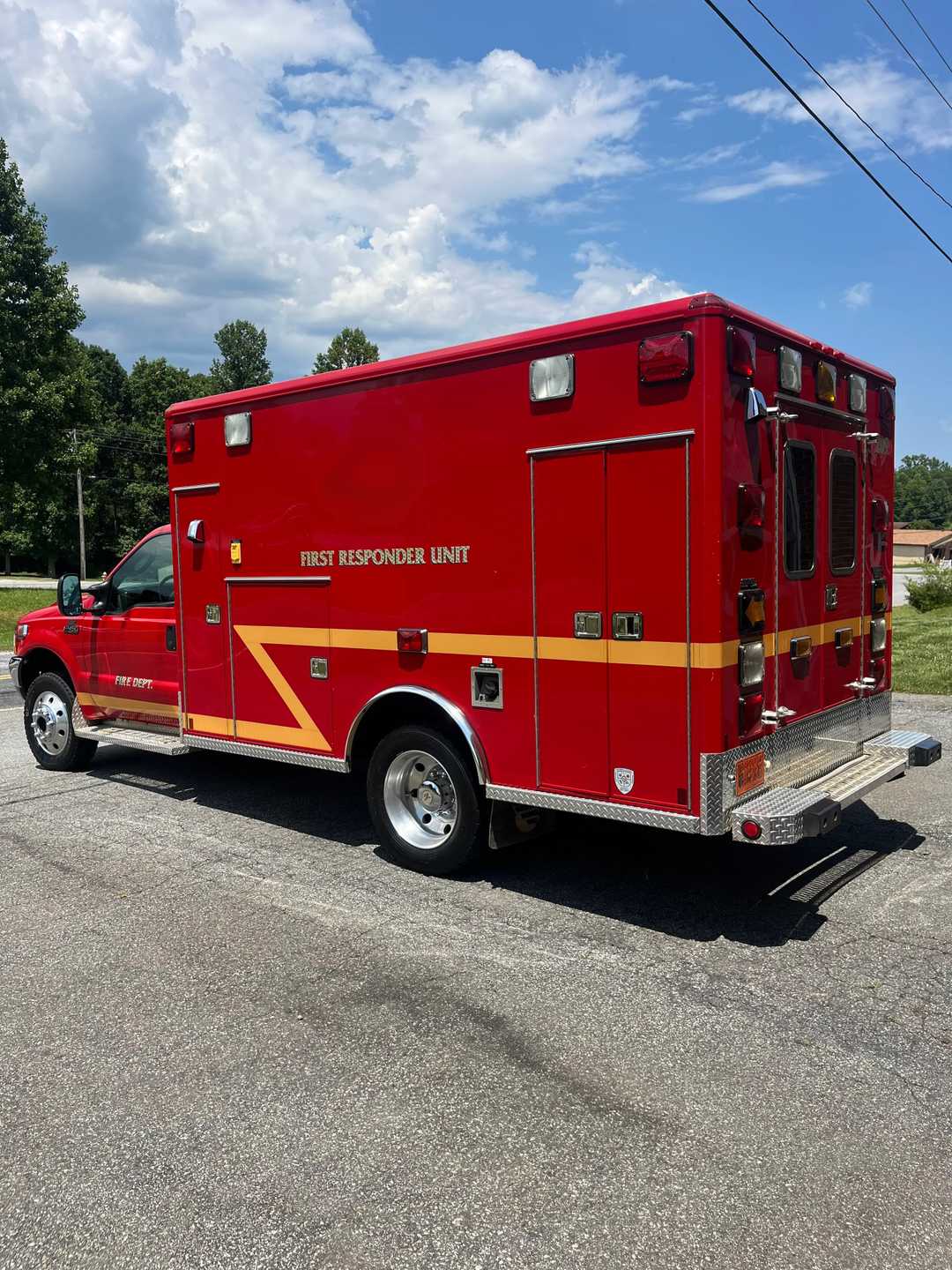 2003 Wheeled Coach Ford 4x4 Ambulance
