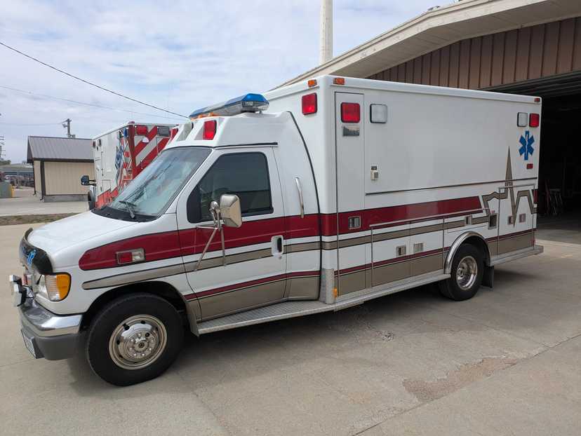 2000 MedTec Ford Type III Ambulance