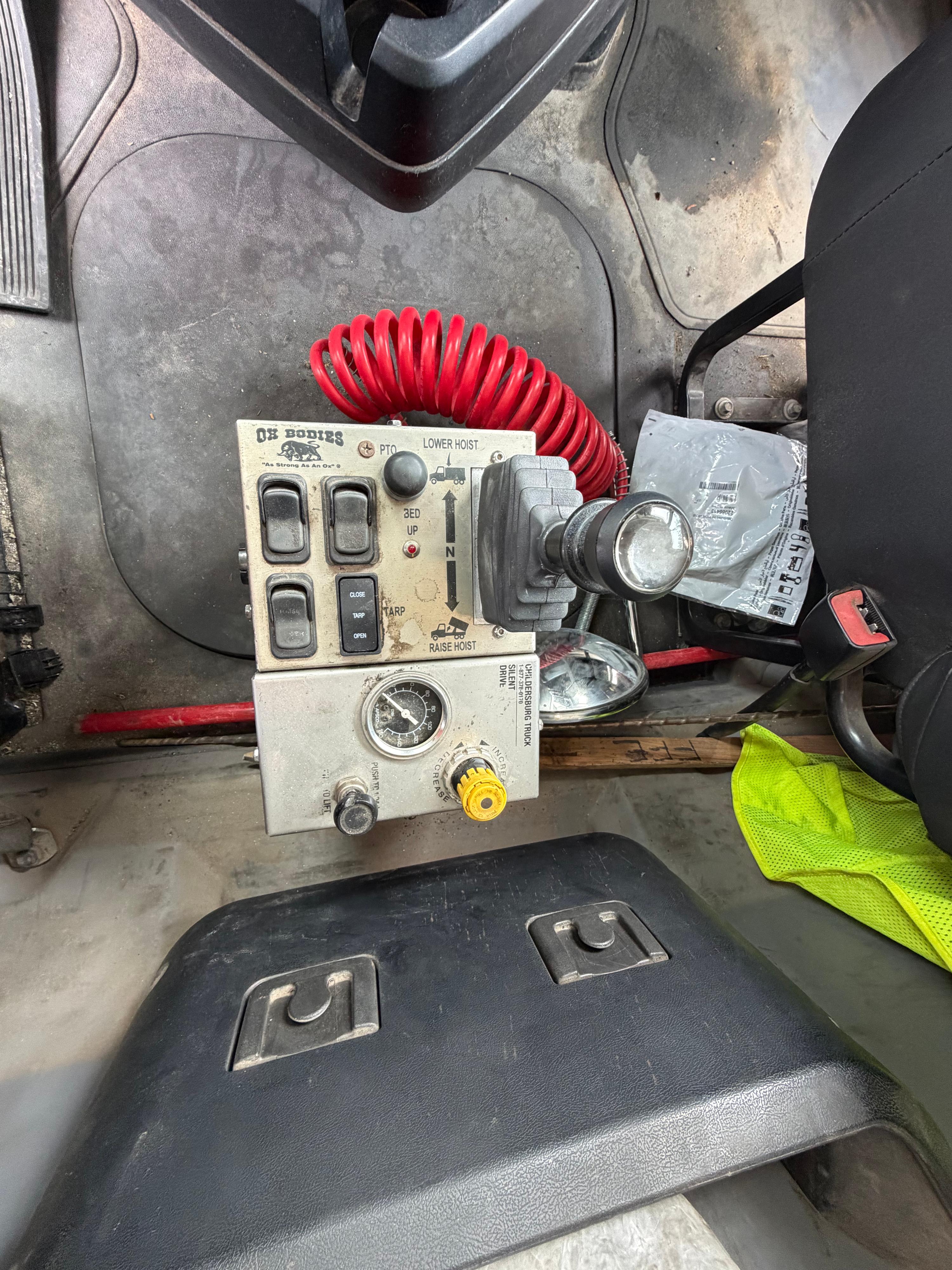2019 Mack GR 64 B Dump Truck - image 8