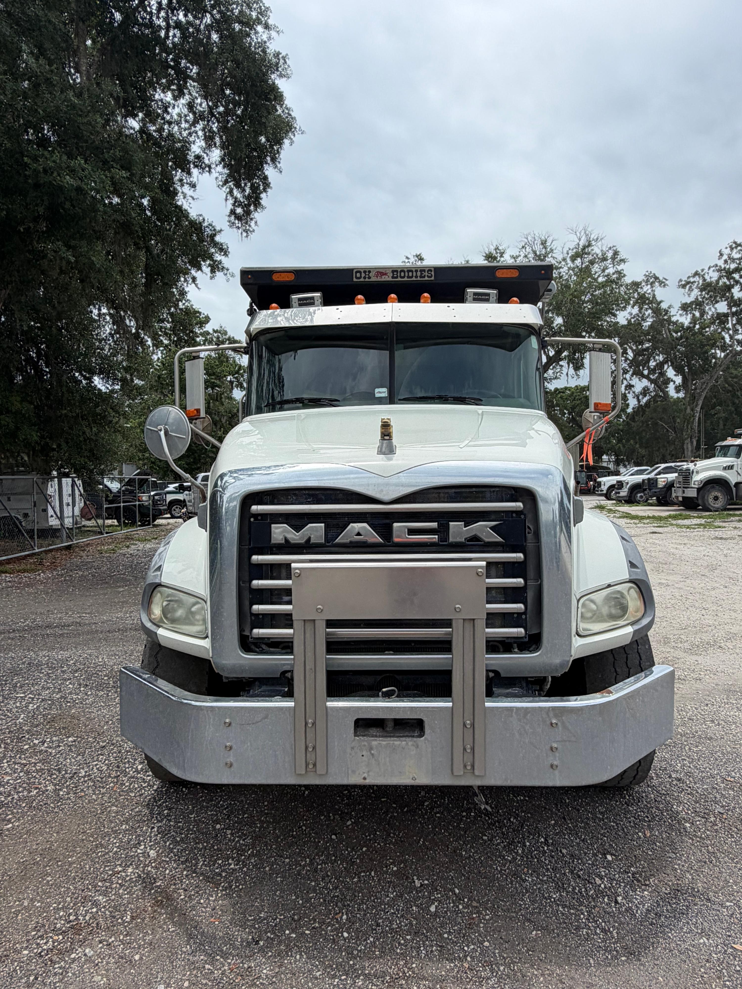 2019 Mack GR 64 B Dump Truck - image 2
