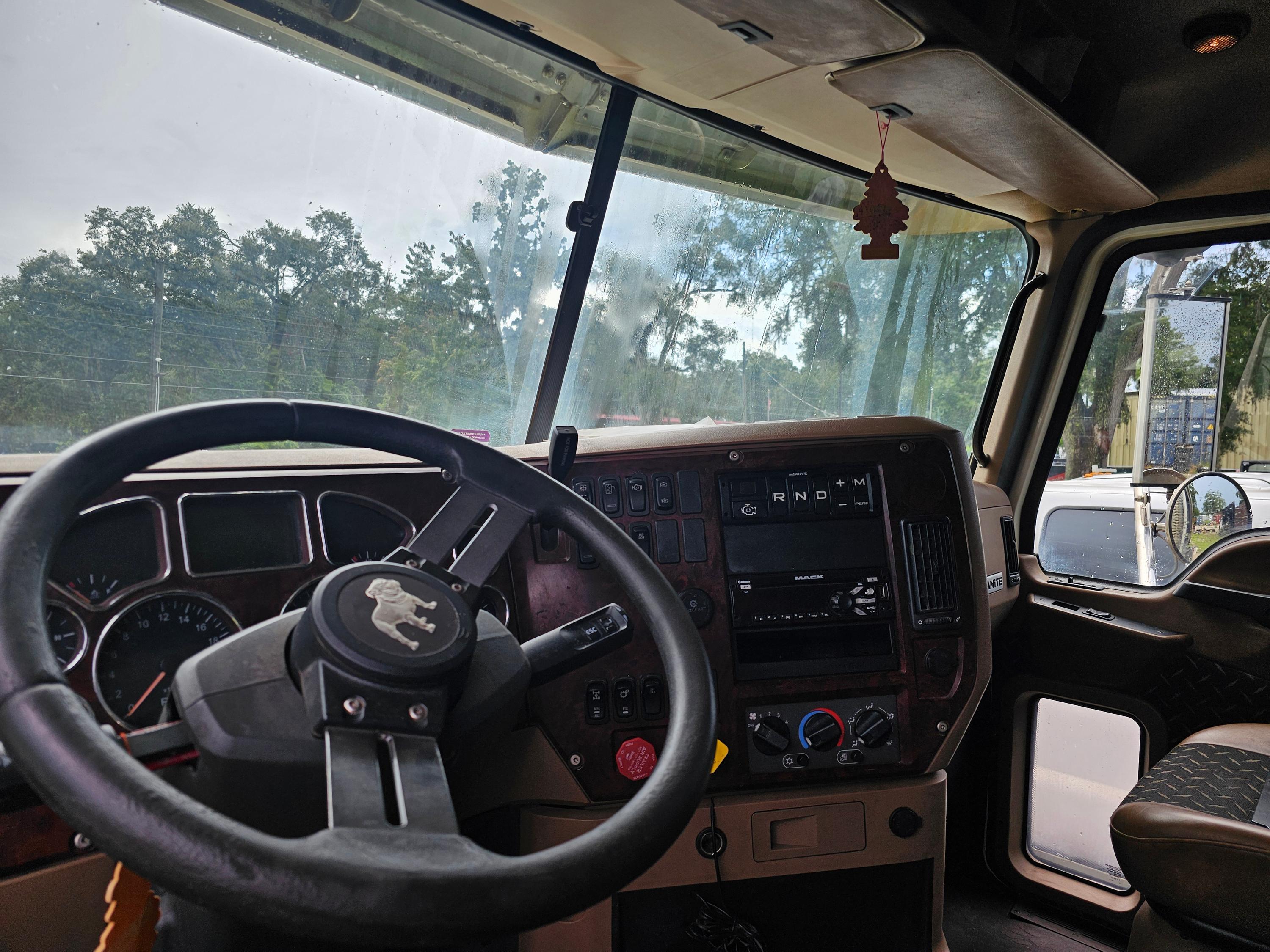 2019 Mack GR 64 B Dump Truck - image 6