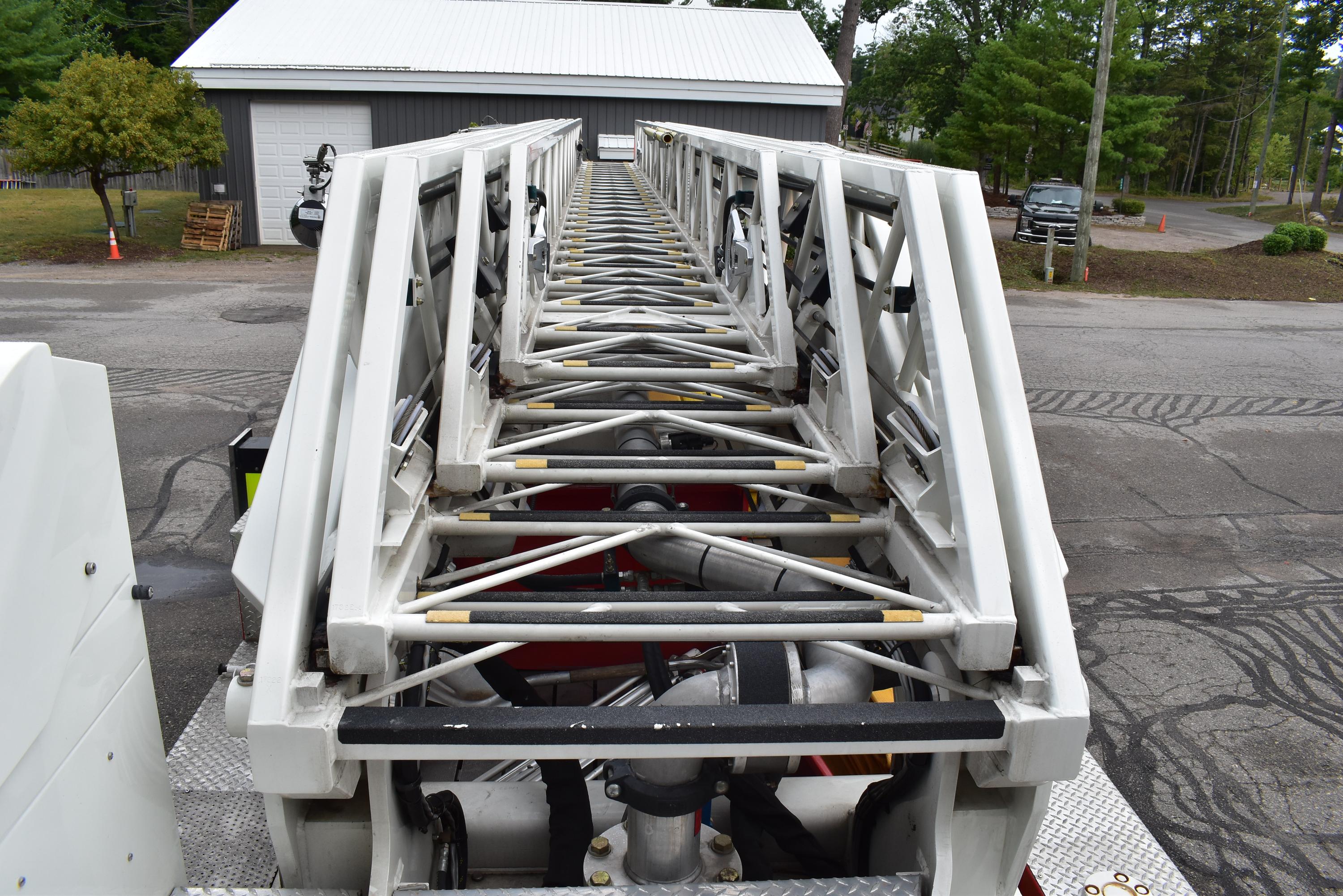 2006 Pierce 105' Aerial - image 122