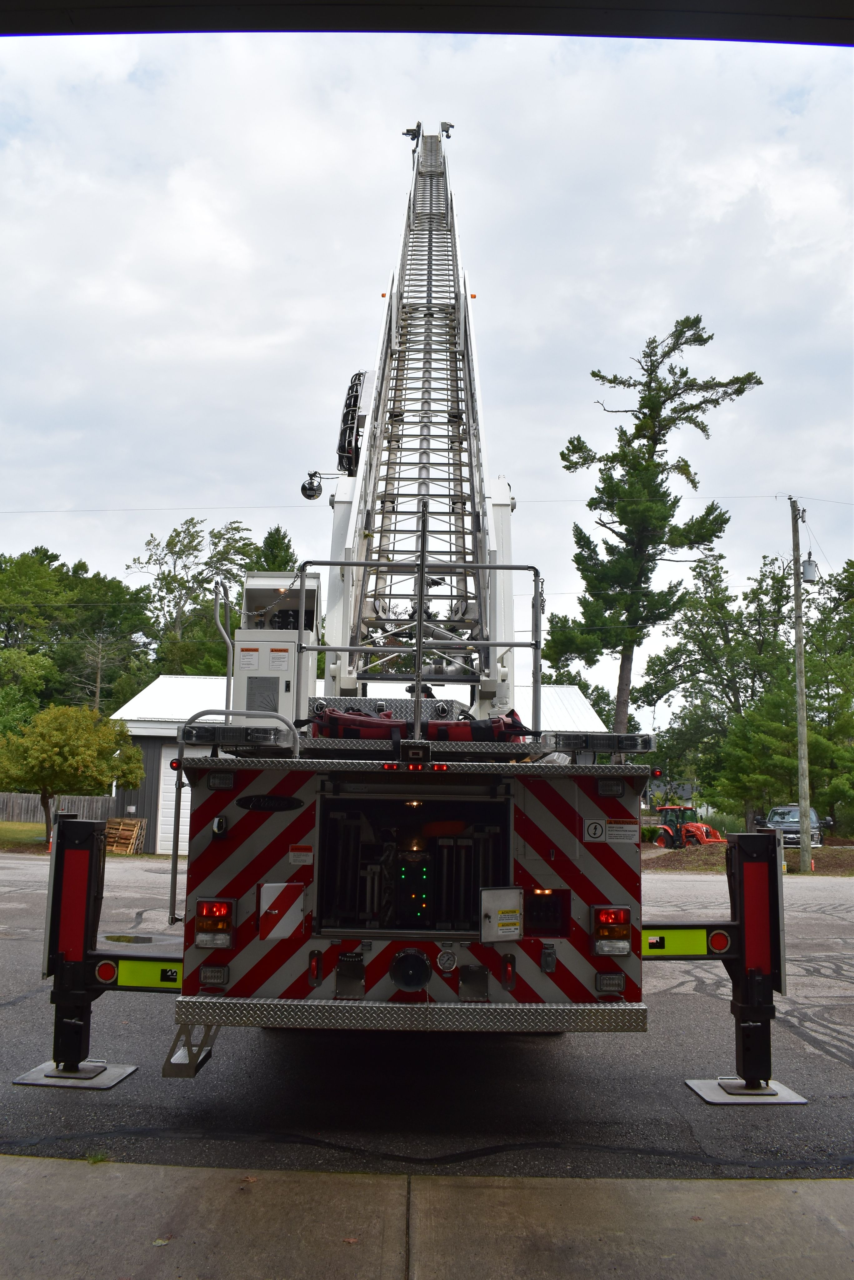 2006 Pierce 105' Aerial - image 15