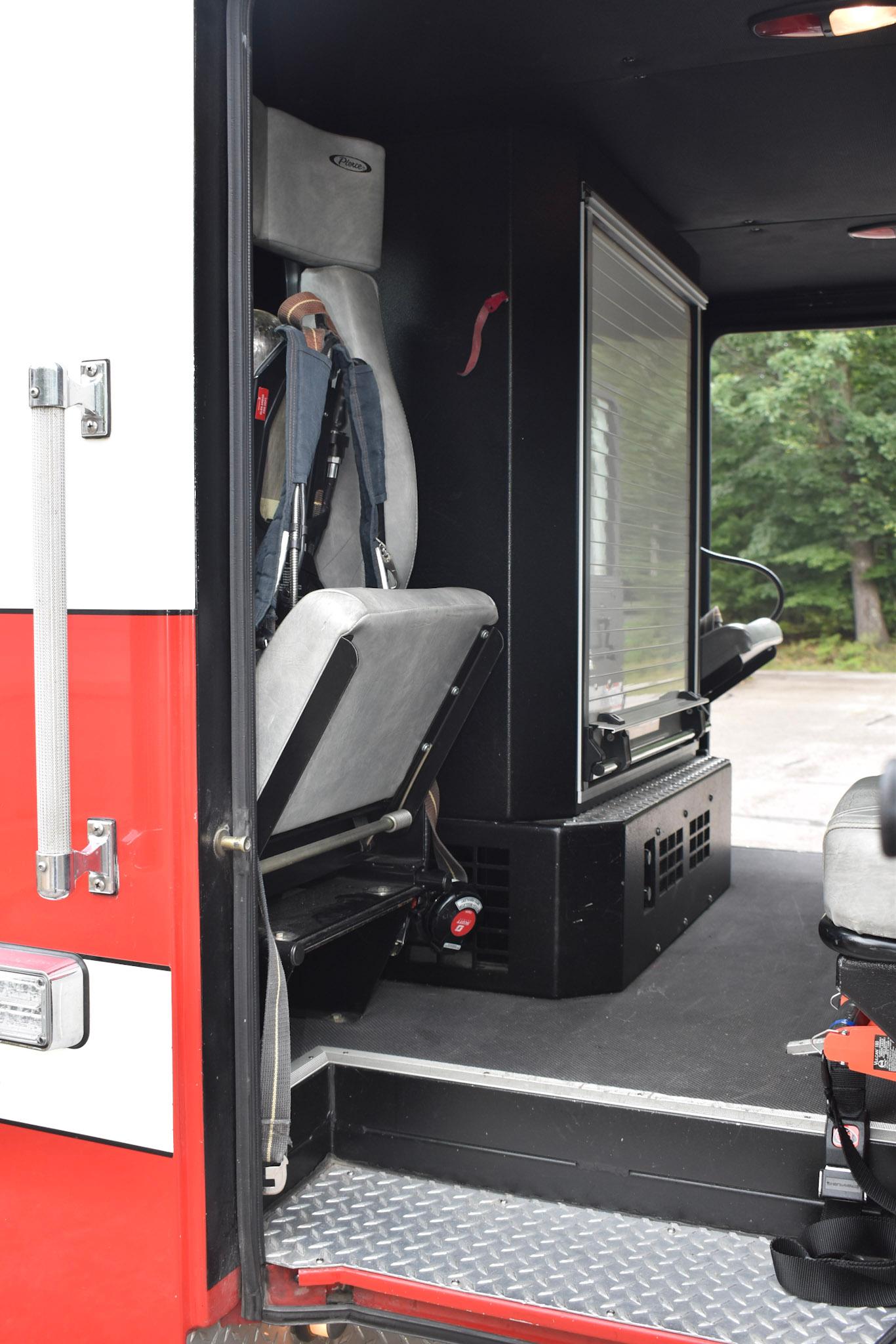 2006 Pierce Pumper - image 27