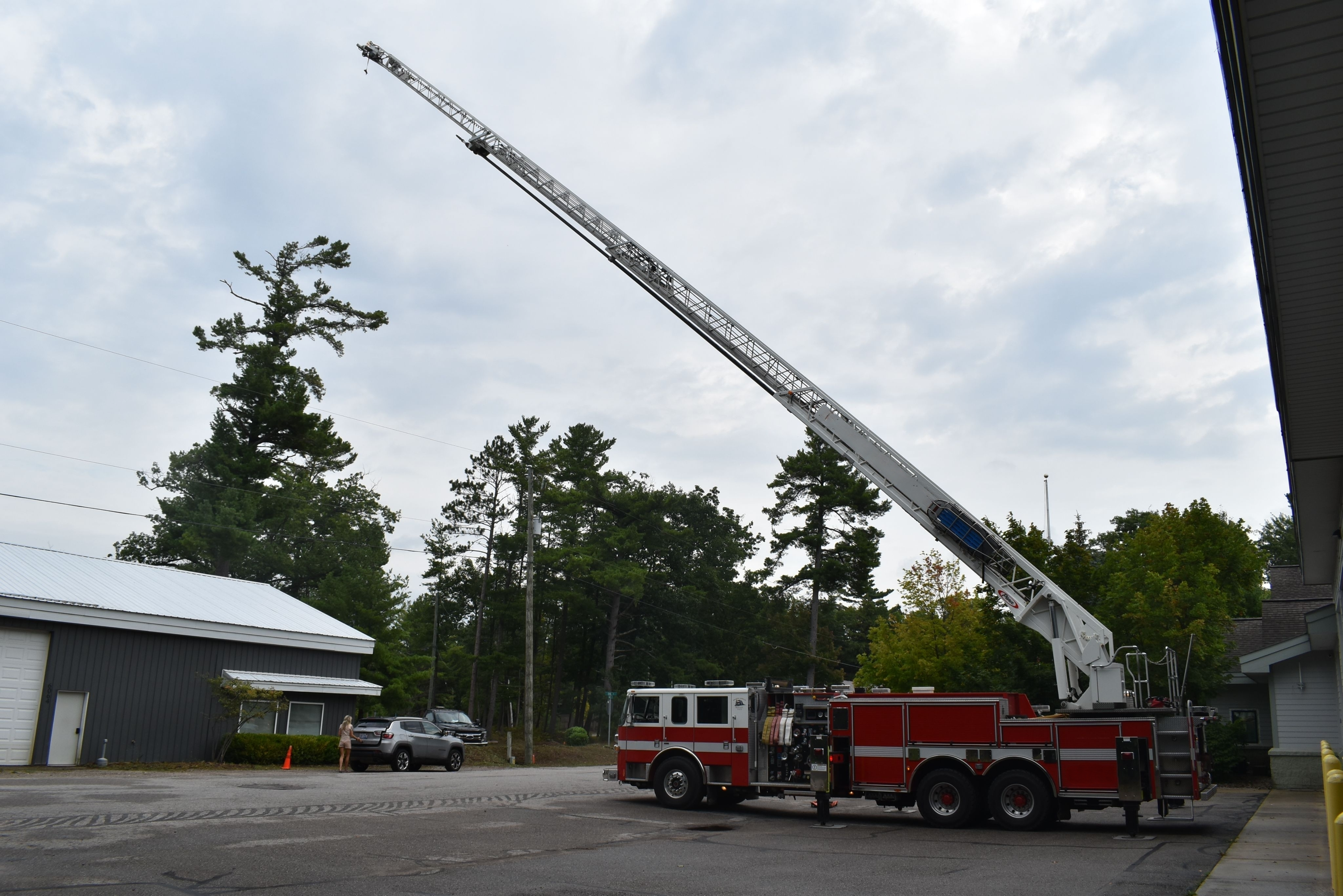 2006 Pierce 105' Aerial - image 9