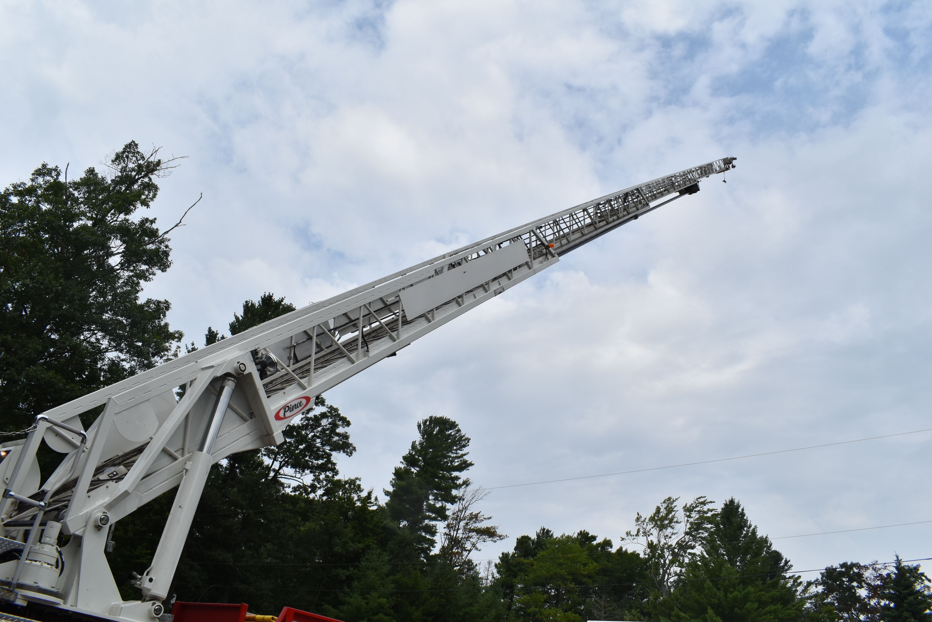 2006 Pierce 105' Aerial - image 129