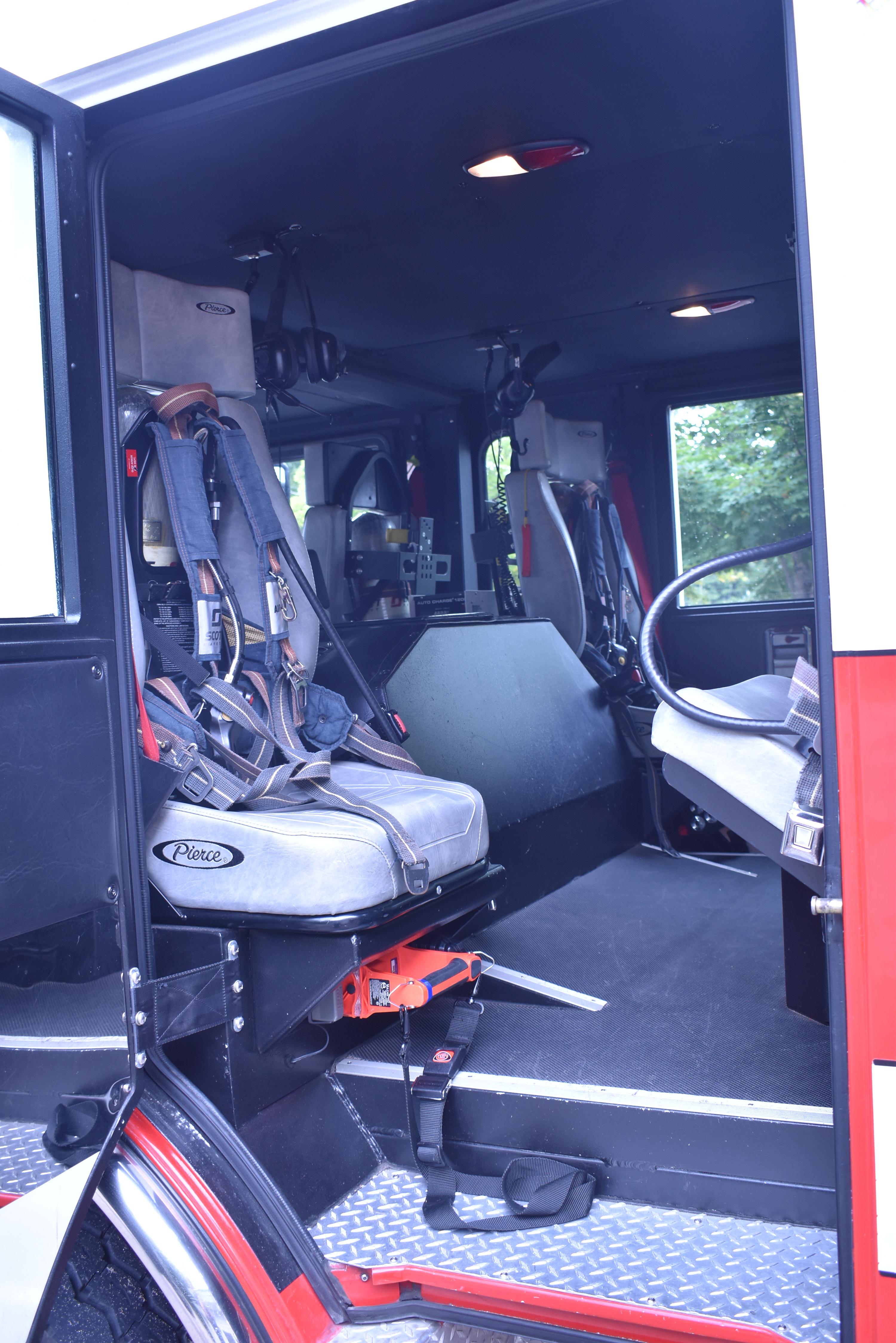 2006 Pierce Pumper - image 21