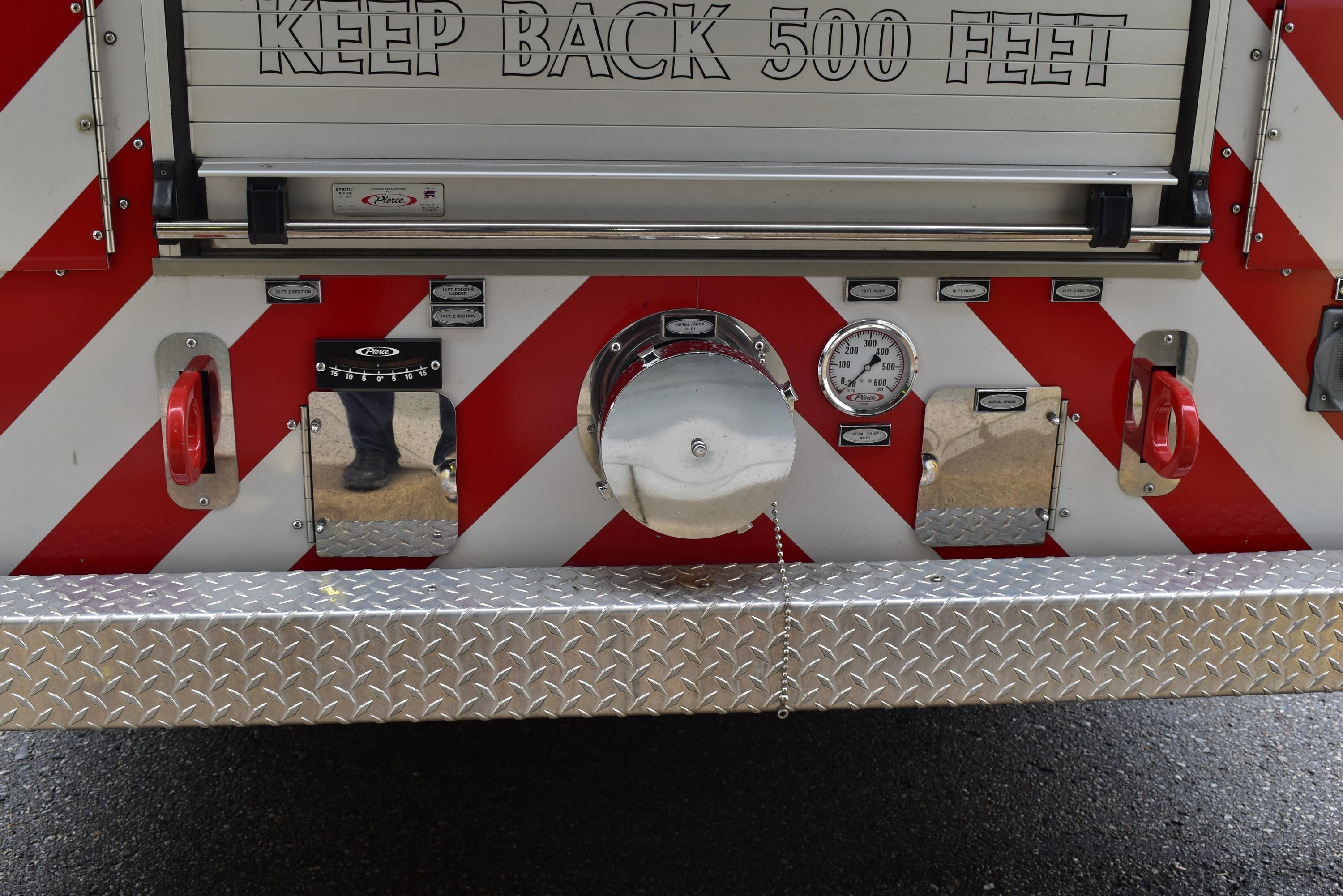 2006 Pierce 105' Aerial - image 121