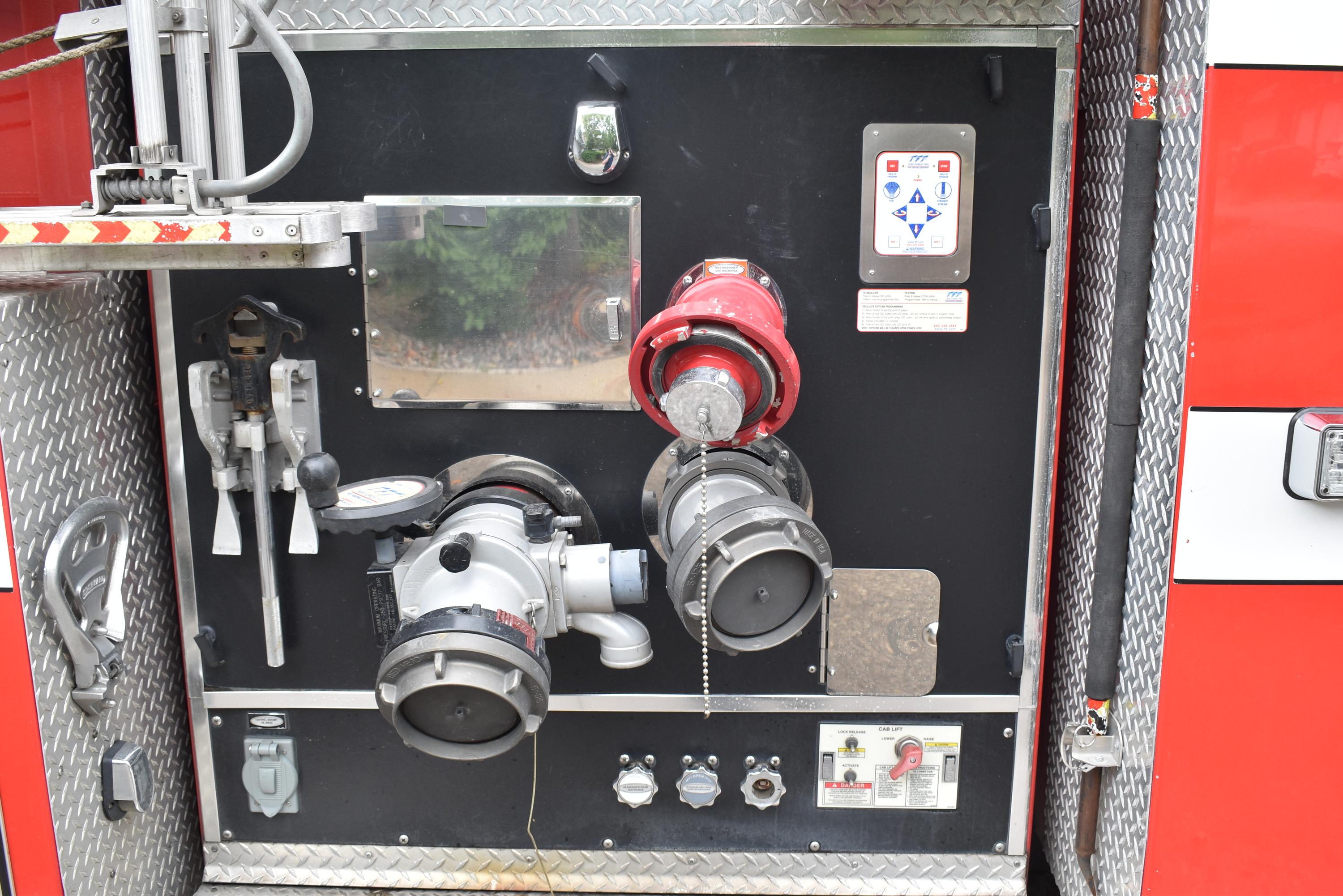 2006 Pierce Pumper - image 48