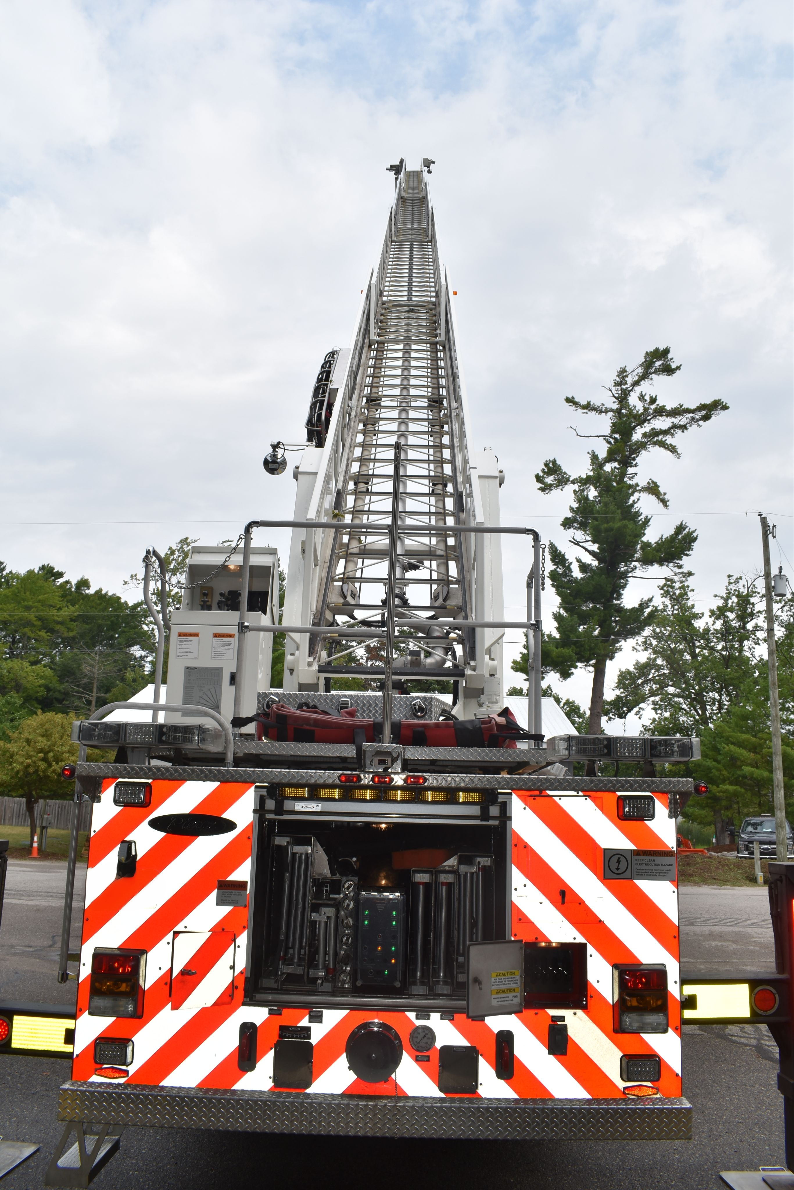 2006 Pierce 105' Aerial - image 14