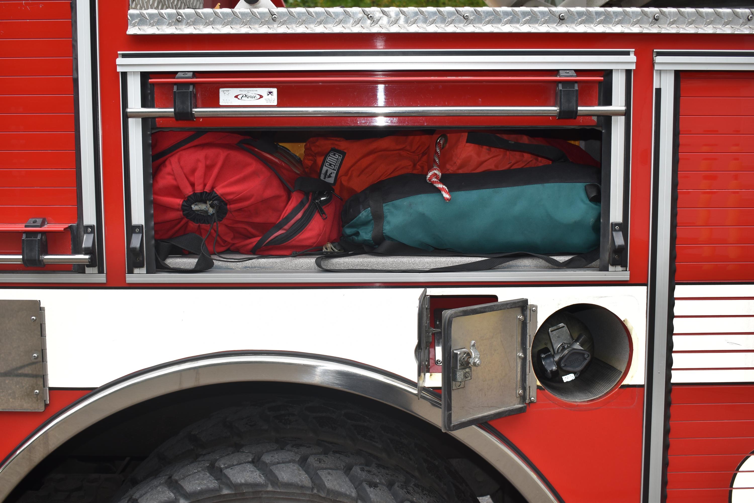 2006 Pierce 105' Aerial - image 41