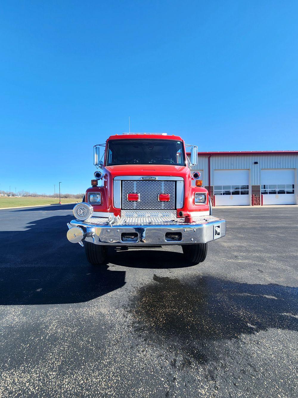1998 Freightliner 4x4 1750pump/1250 Tank - image 4