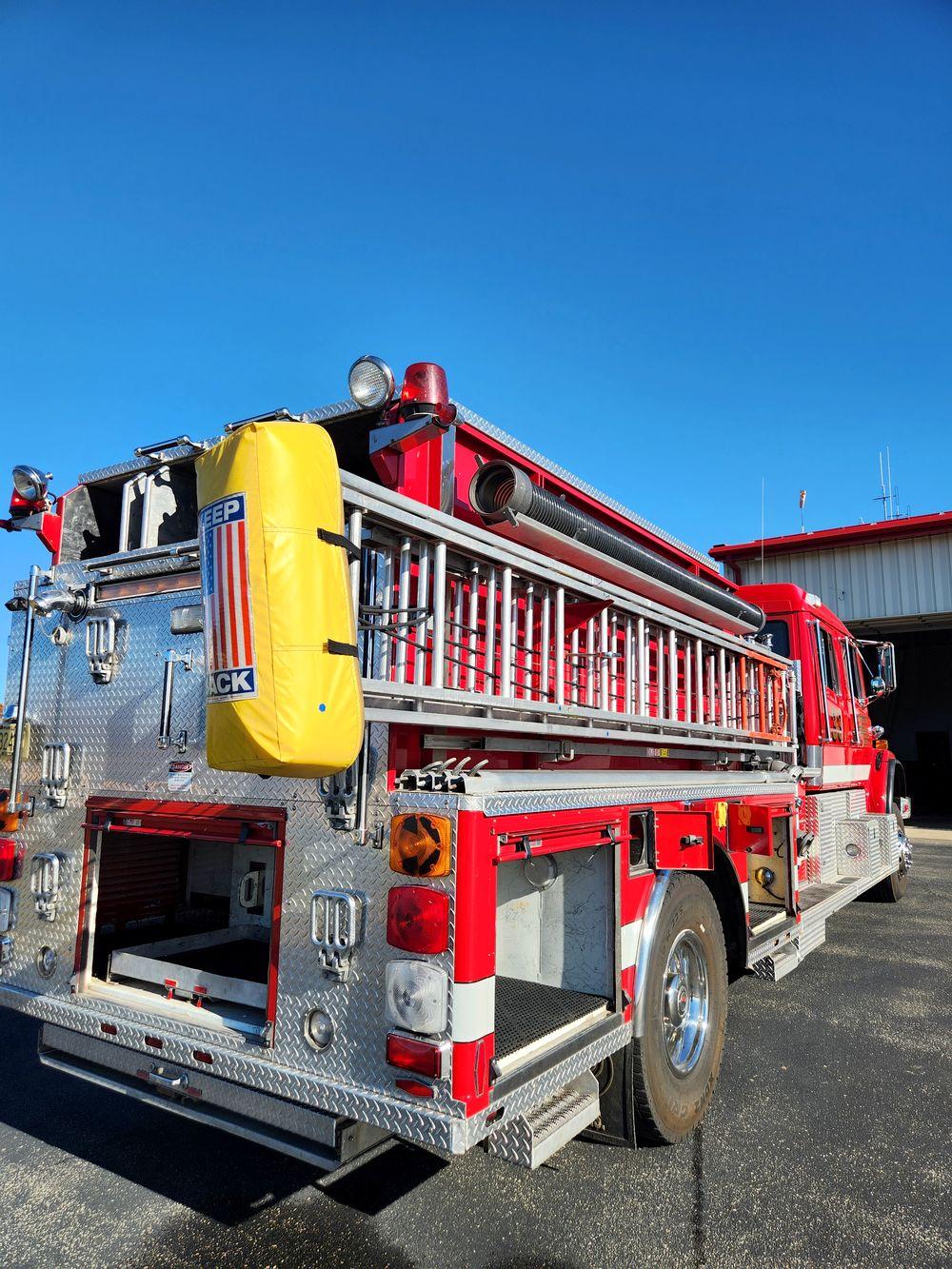 1998 Freightliner 4x4 1750pump/1250 Tank - image 5