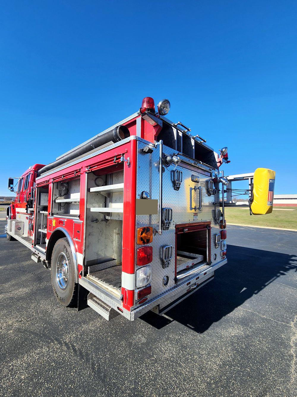 1998 Freightliner 4x4 1750pump/1250 Tank - image 6