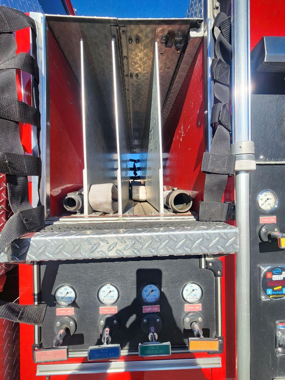 1998 Freightliner 4x4 1750pump/1250 Tank - image 16