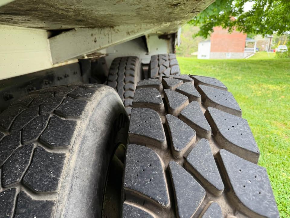 2021 Freightliner New Way Rear Loader - image 6