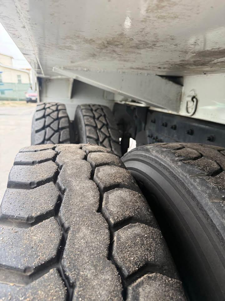 2022 Freightliner New Way Rear Loader - image 6