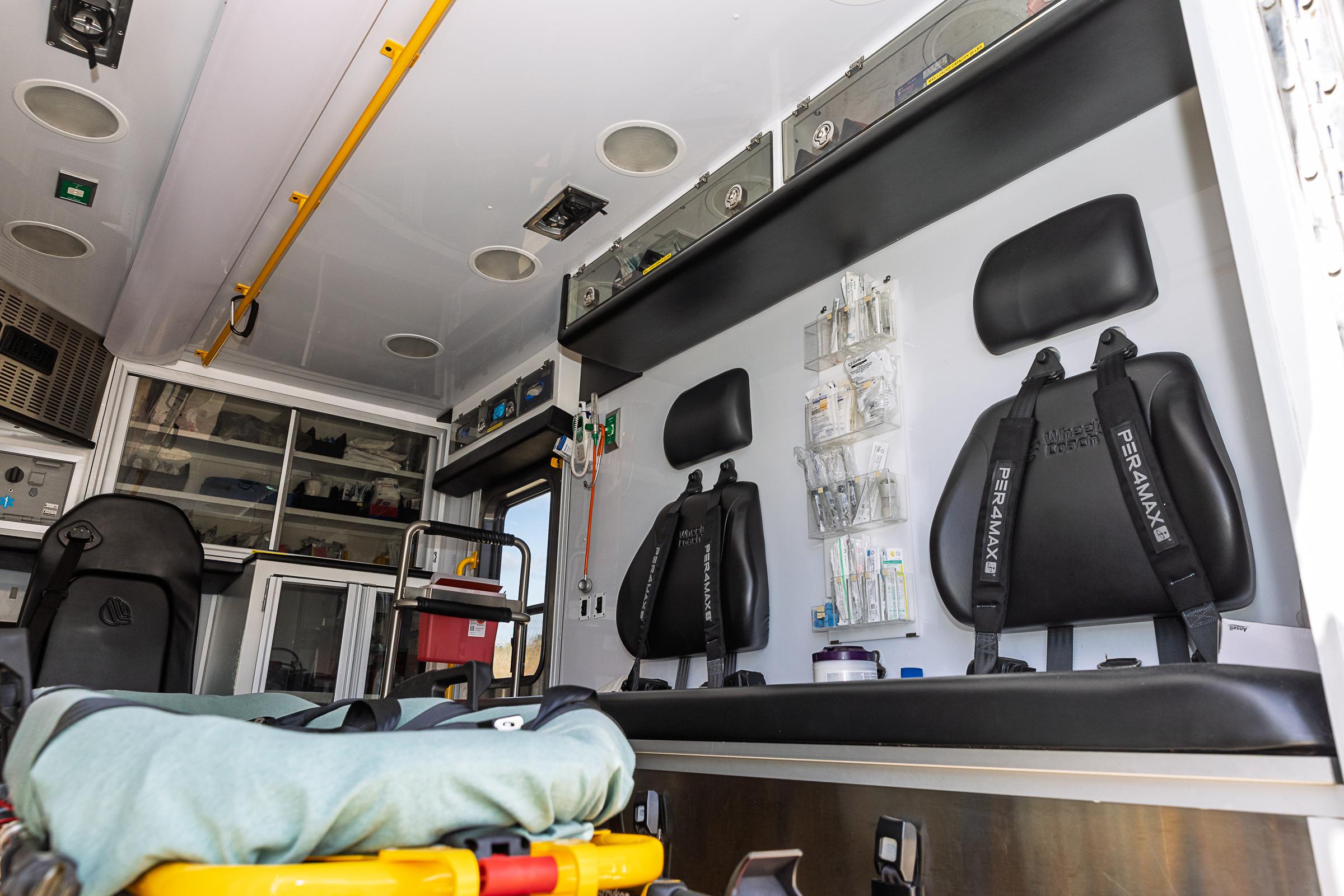 2019 REV Ford 4x4 Type I Ambulance - image 77