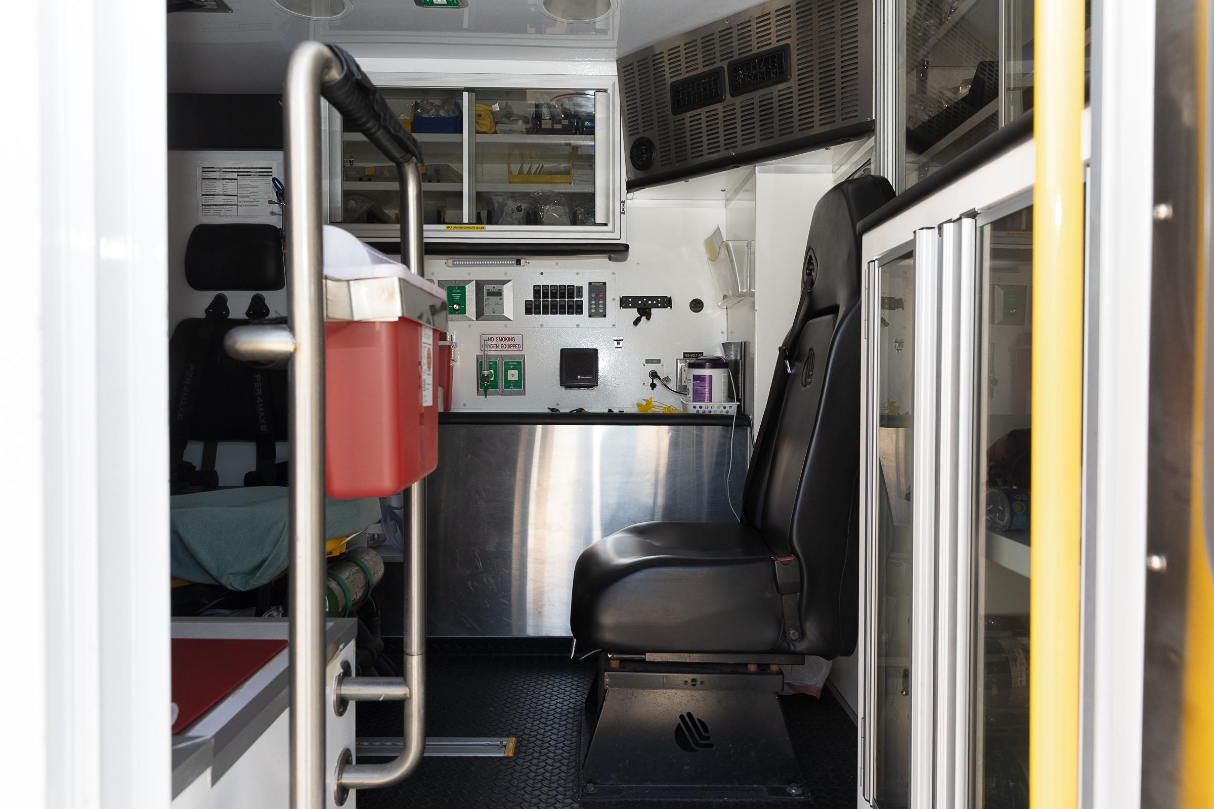 2019 REV Ford 4x4 Type I Ambulance - image 93