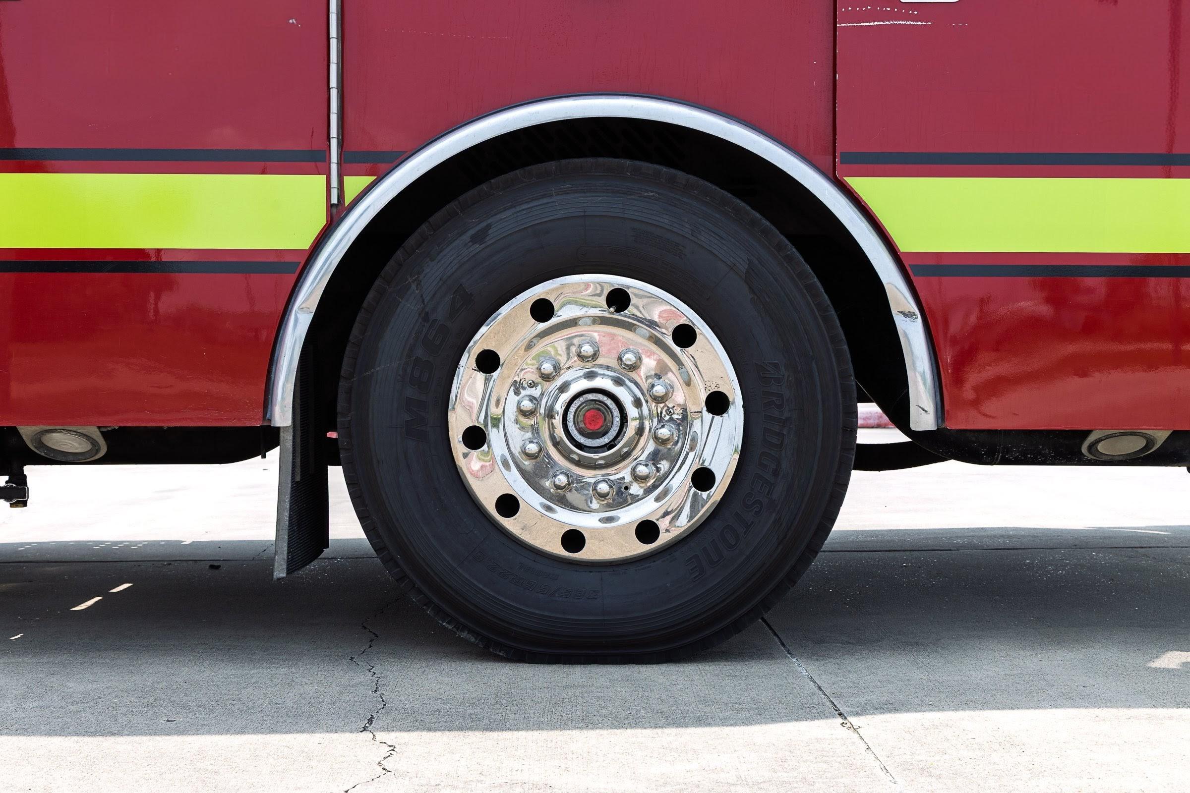 2000 E-One Cyclone Pumper - image 55