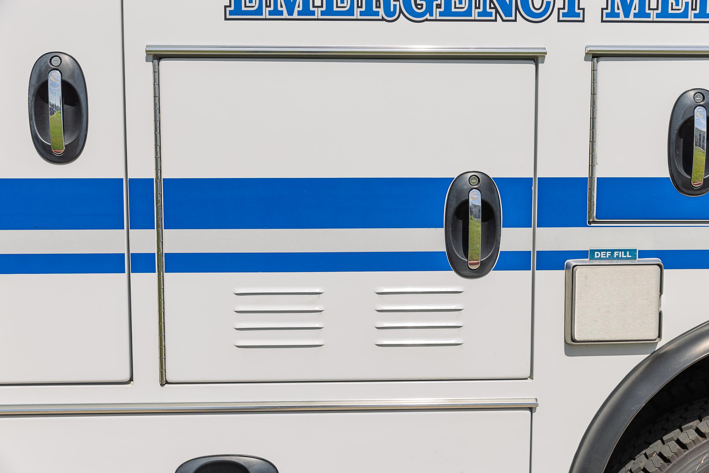 2019 REV Ford 4x4 Type I Ambulance - image 40