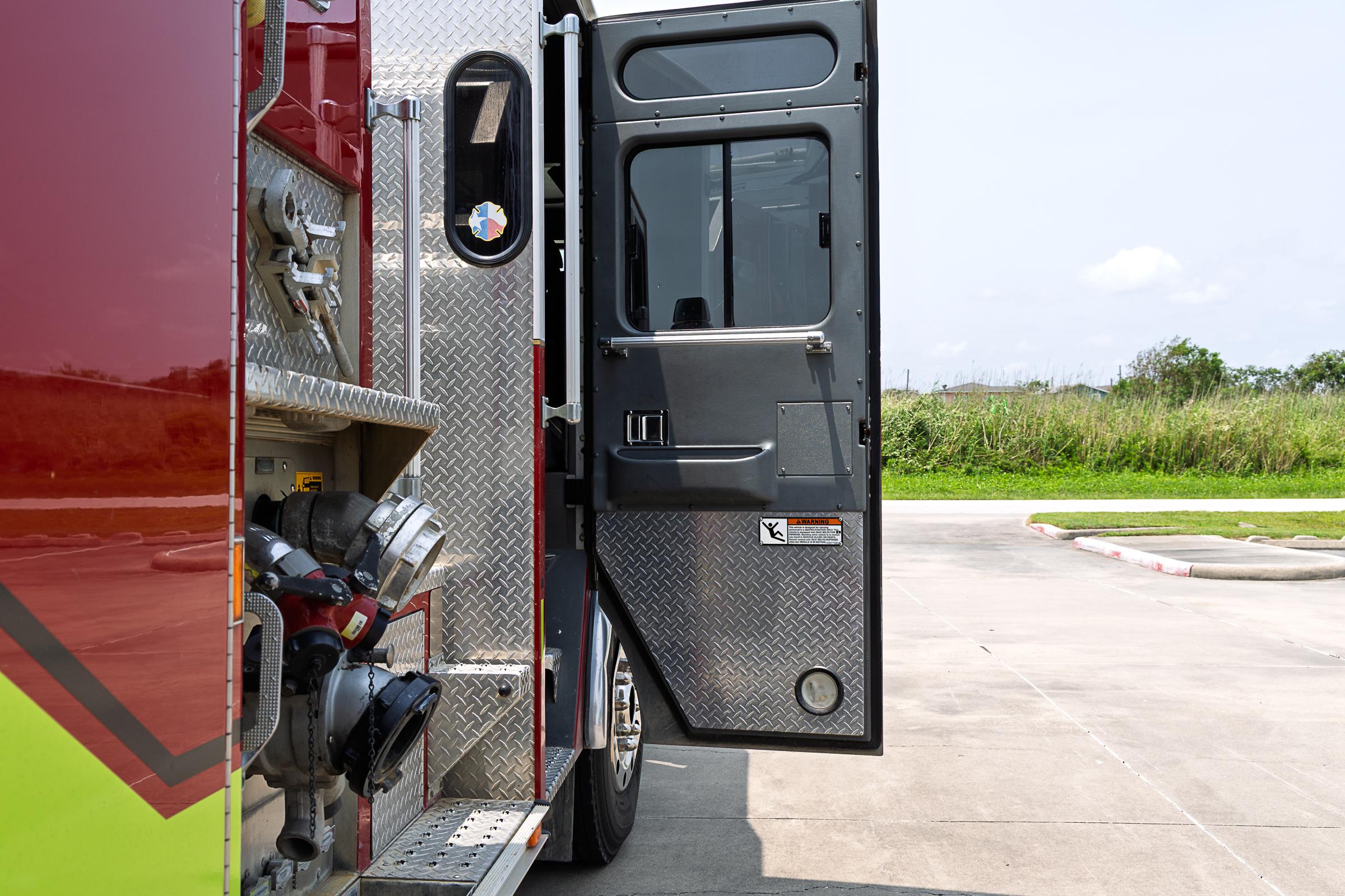 2000 E-One Cyclone Pumper - image 99