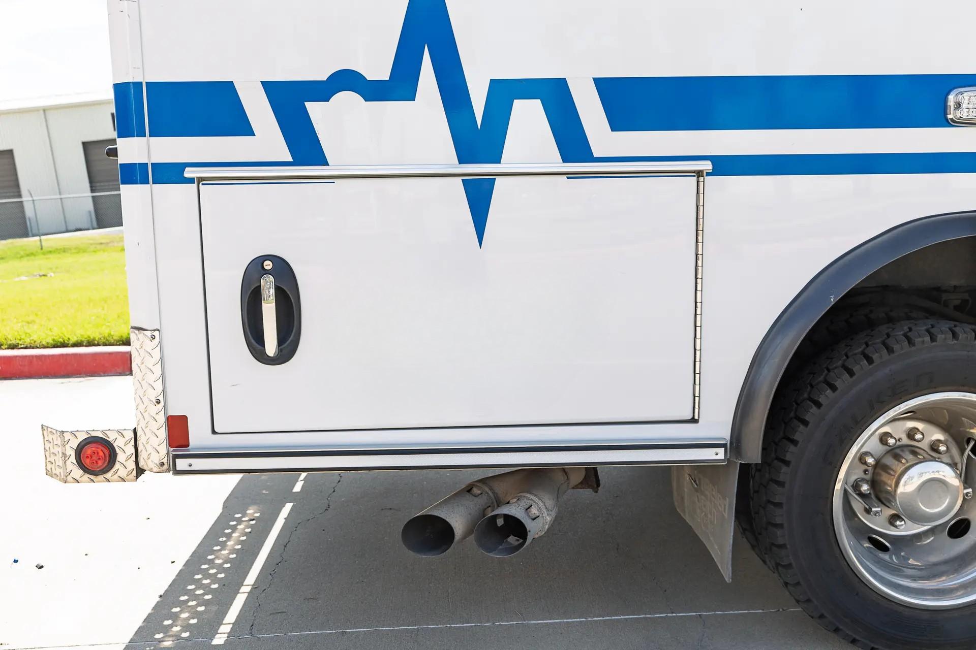 2019 REV Ford 4x4 Type I Ambulance - image 63