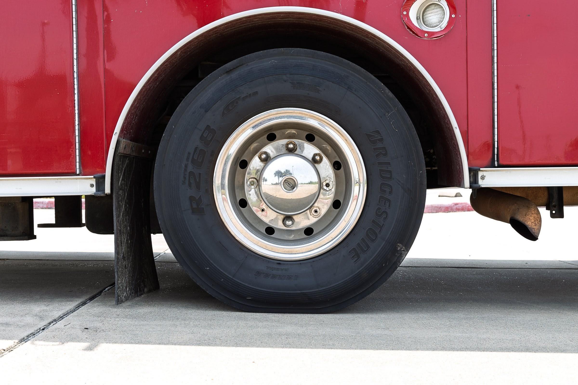 2000 E-One Cyclone Pumper - image 83