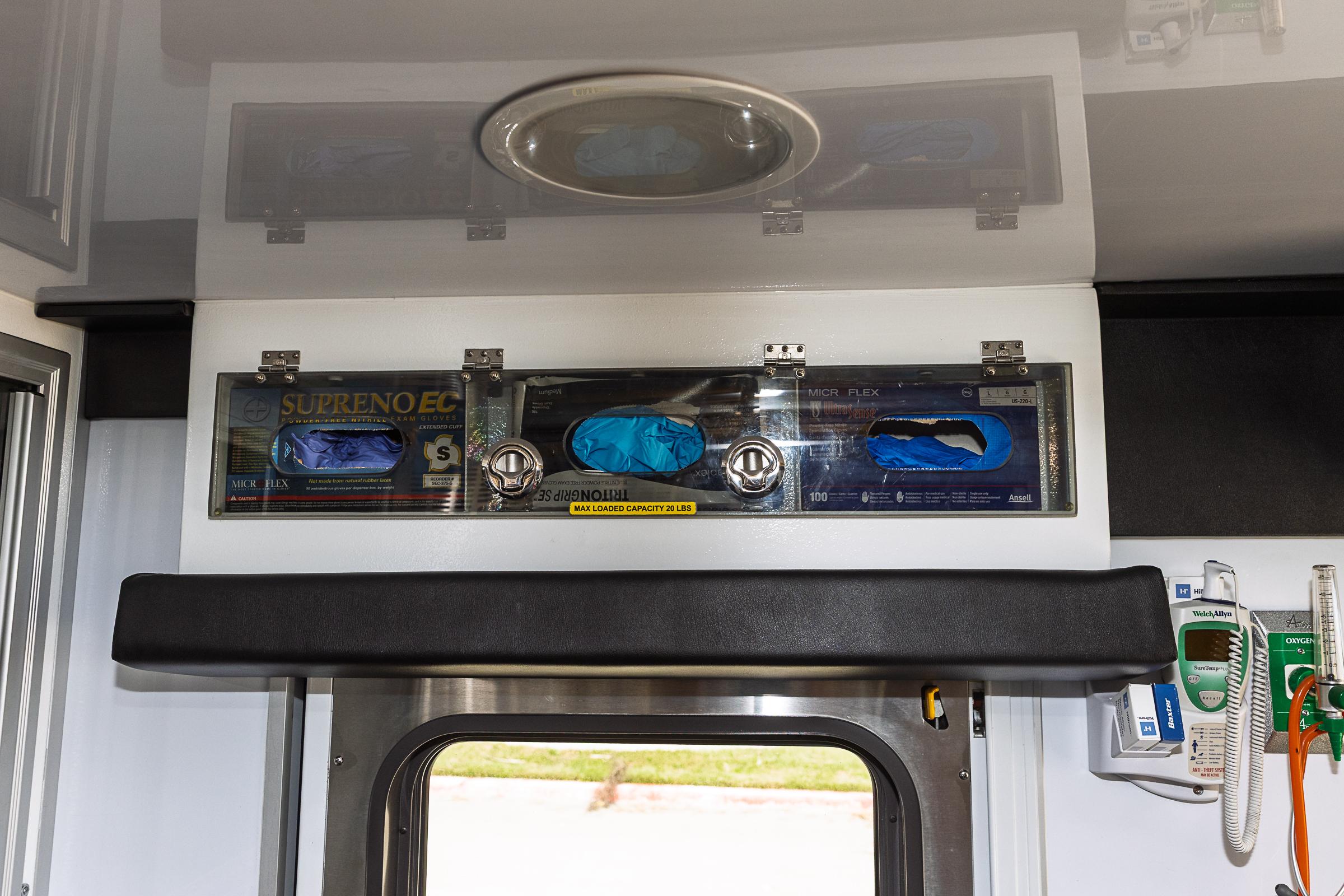 2019 REV Ford 4x4 Type I Ambulance - image 85