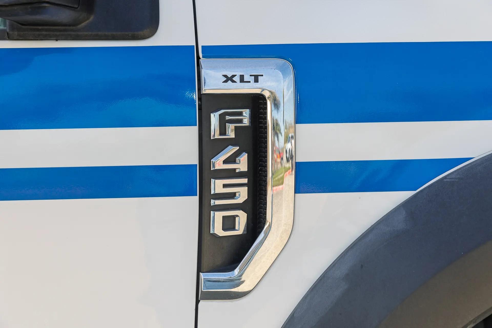 2019 REV Ford 4x4 Type I Ambulance - image 98