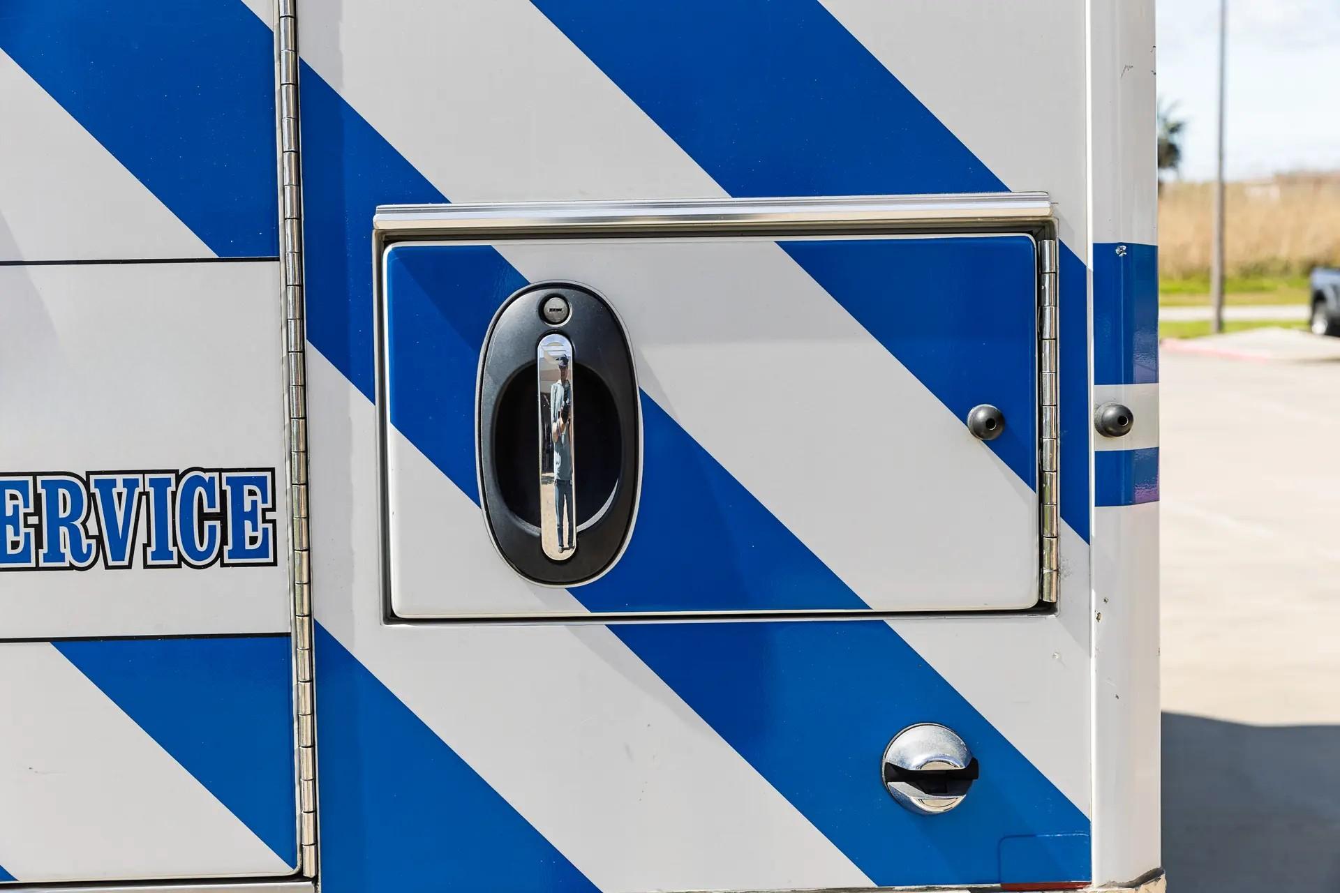 2019 REV Ford 4x4 Type I Ambulance - image 65