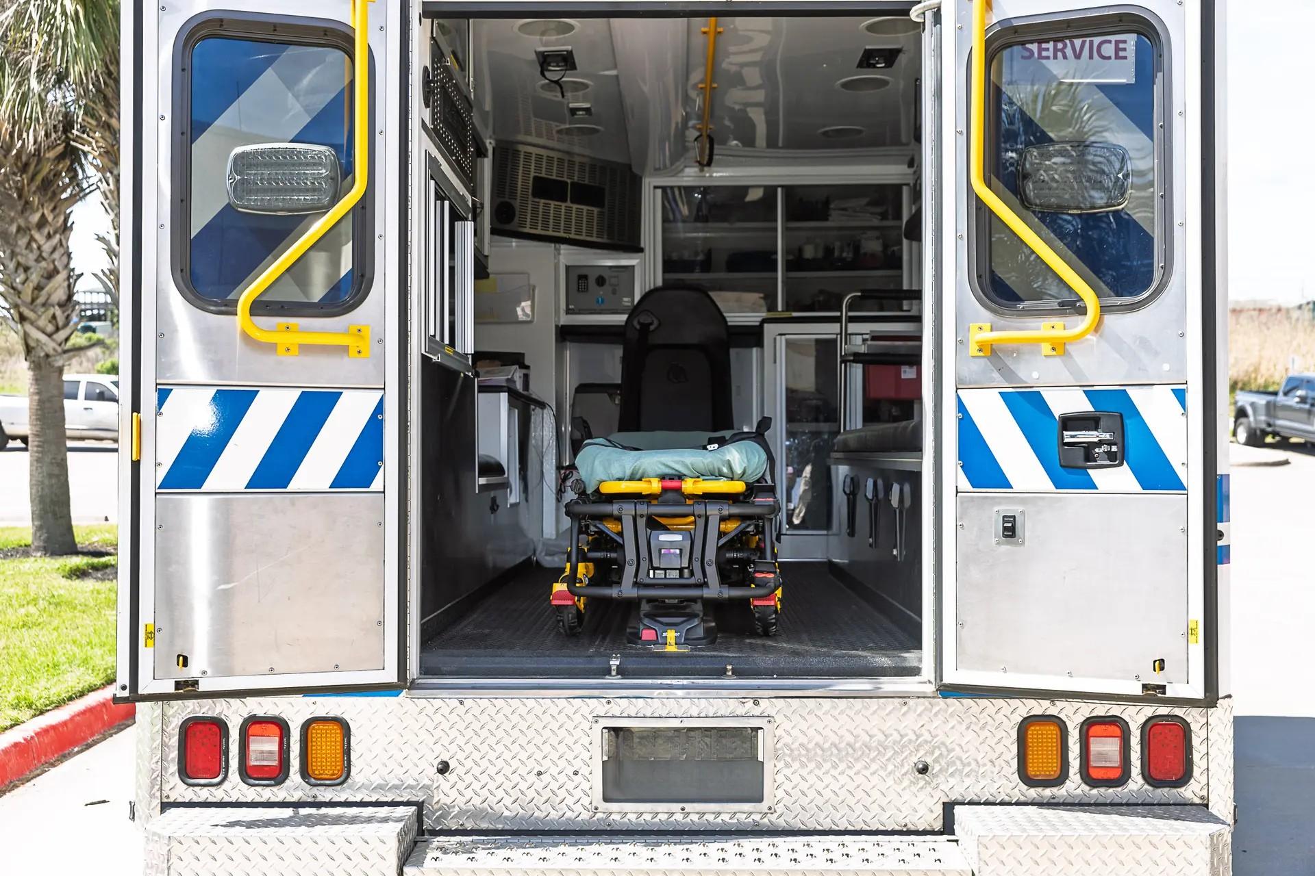 2019 REV Ford 4x4 Type I Ambulance - image 69