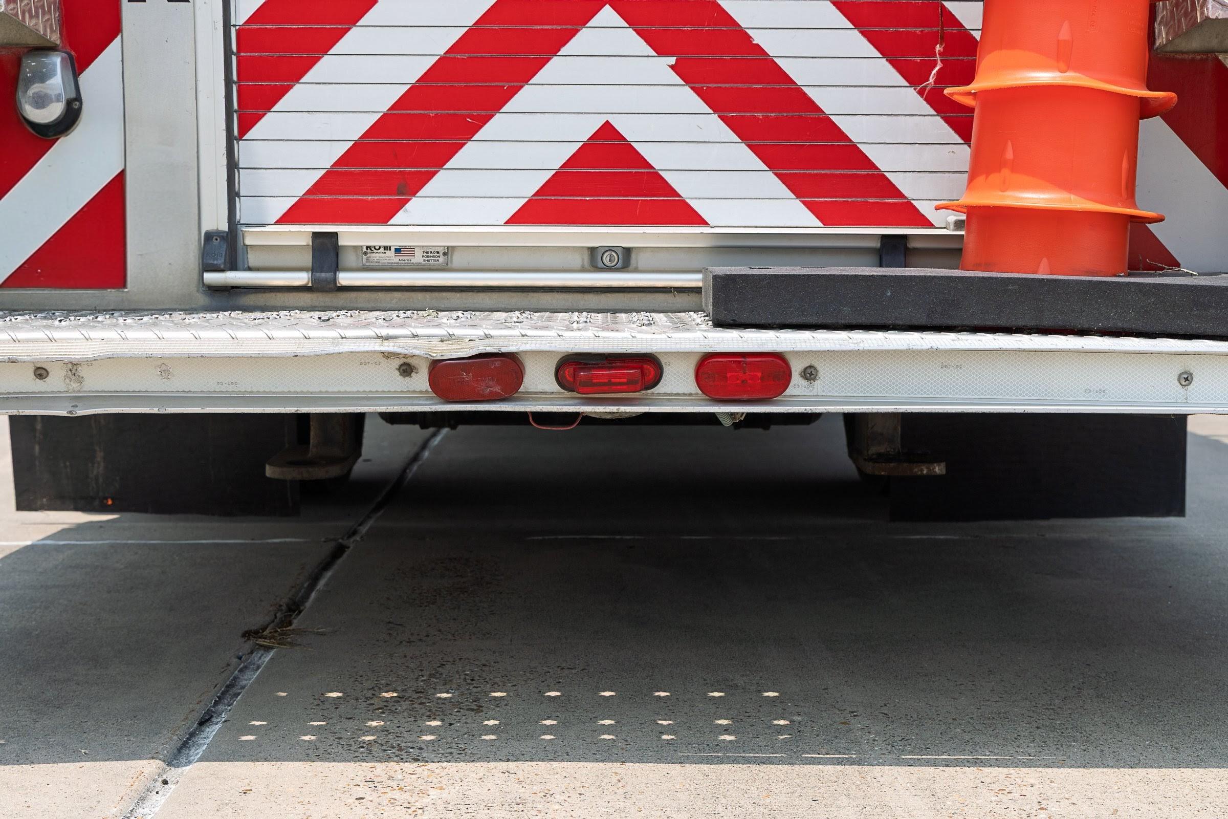 2000 E-One Cyclone Pumper - image 13