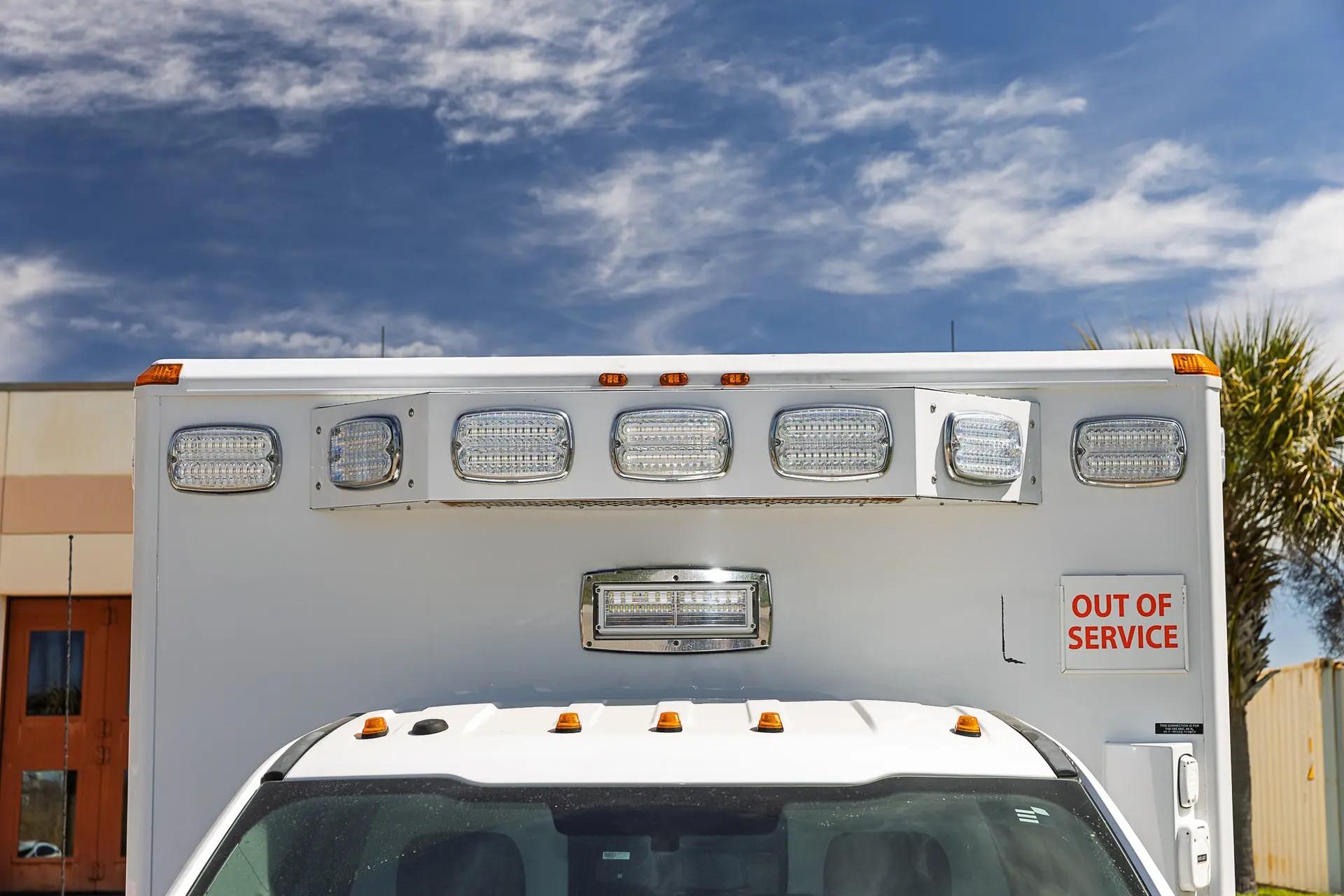 2019 REV Ford 4x4 Type I Ambulance - image 17