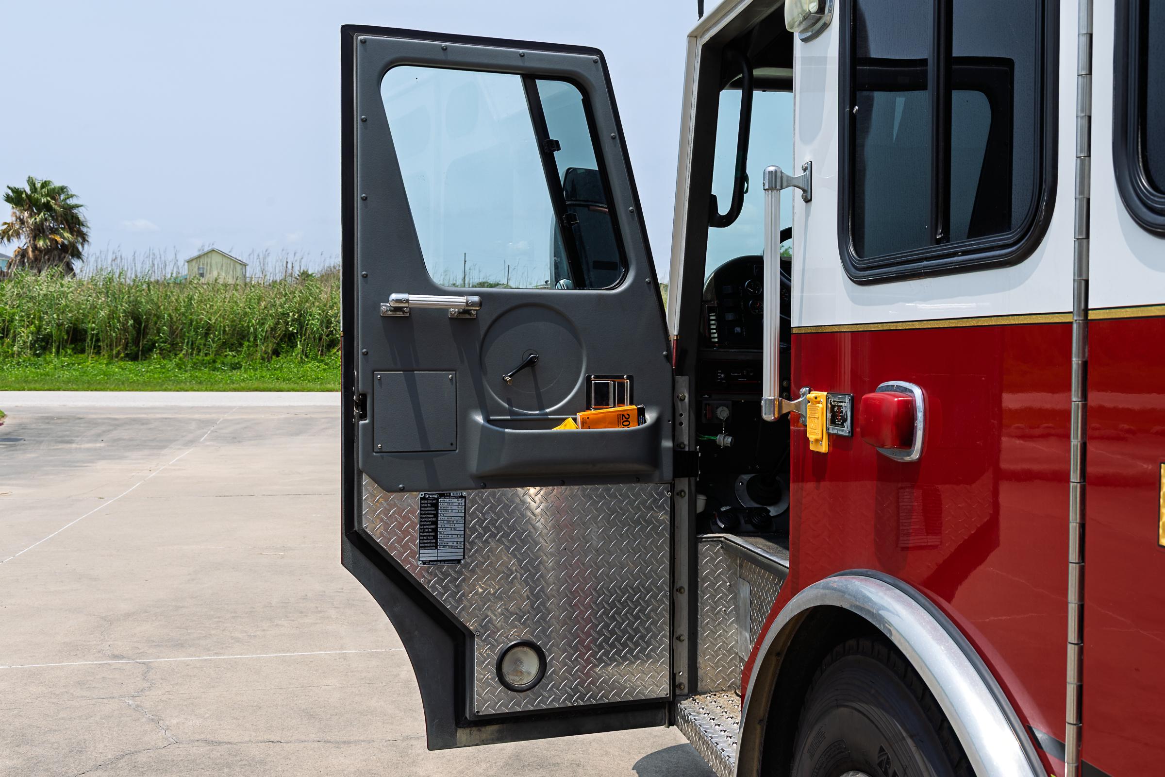 2000 E-One Cyclone Pumper - image 84