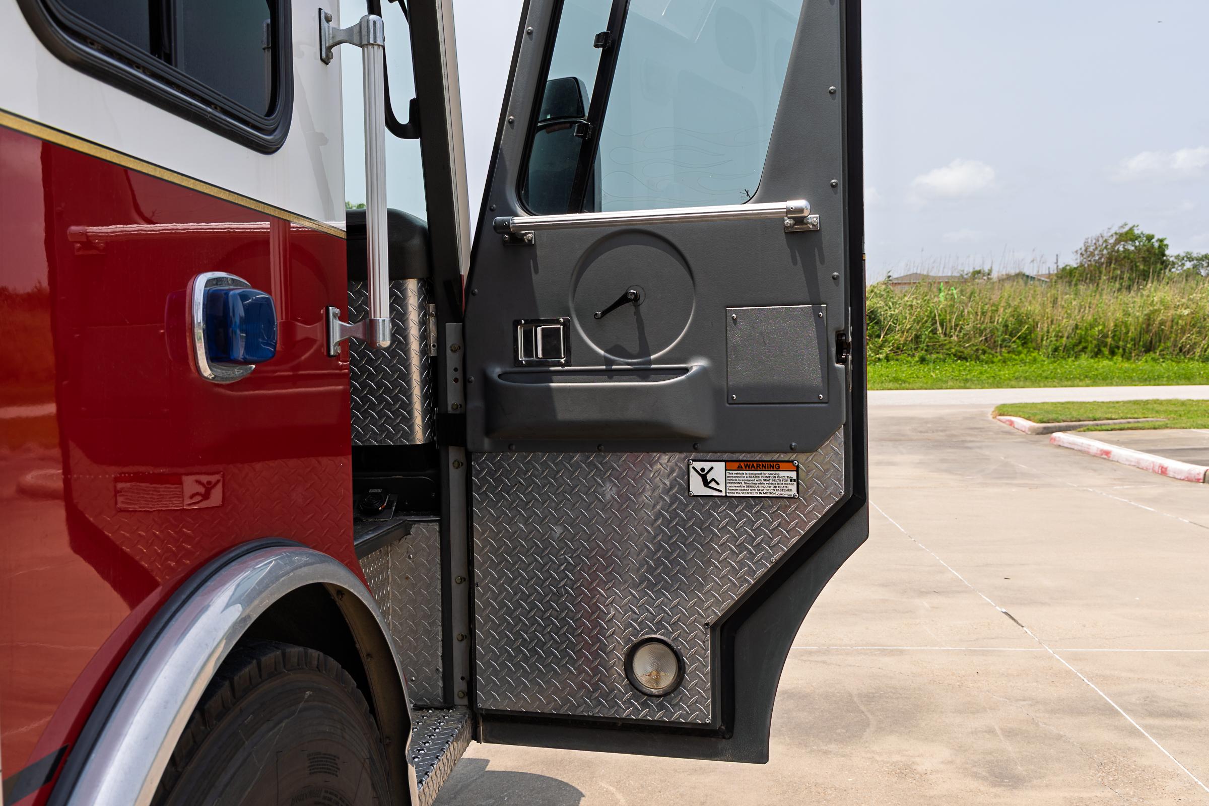 2000 E-One Cyclone Pumper - image 66