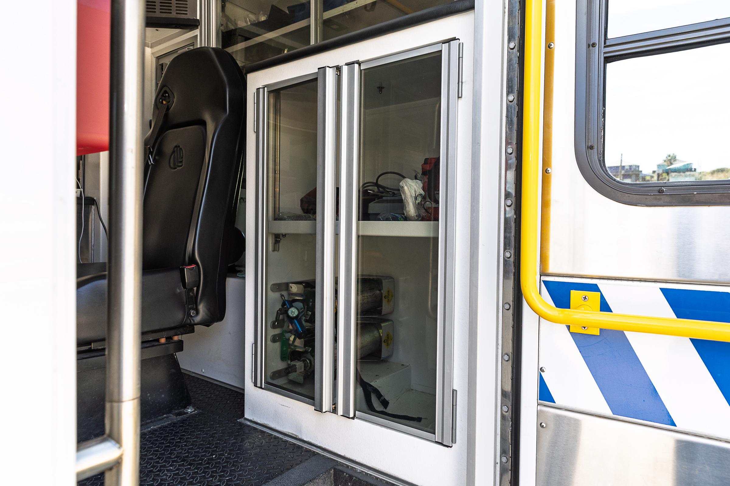 2019 REV Ford 4x4 Type I Ambulance - image 94