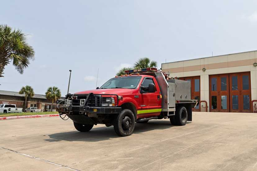 2004 Weis Ford 4x4 Brush Truck — photo 5