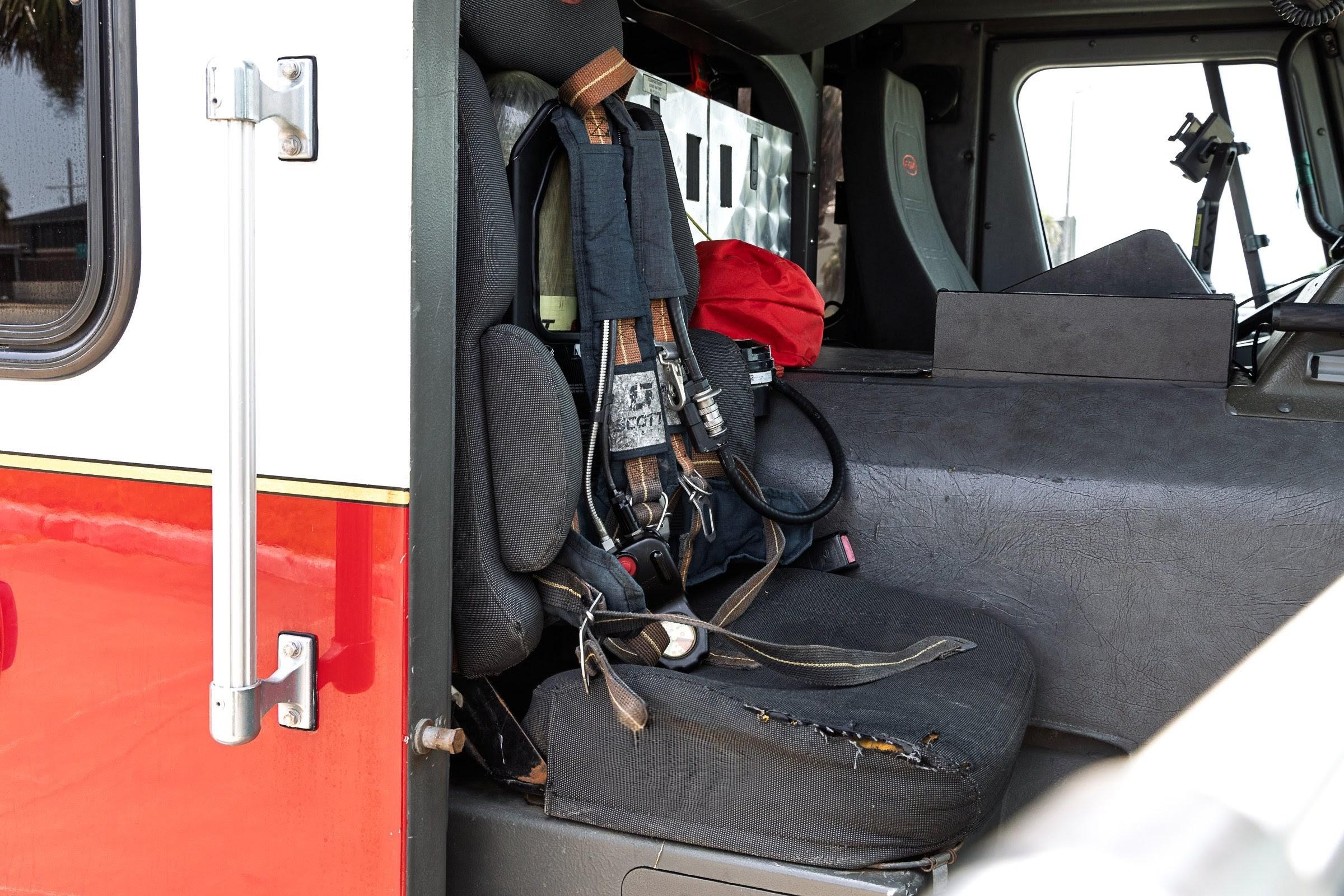 2000 E-One Cyclone Pumper - image 21