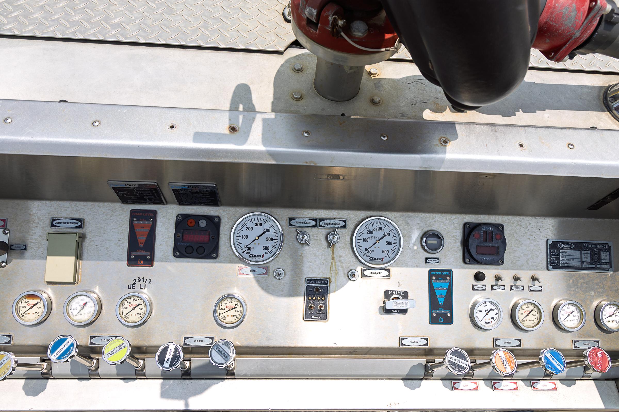 2000 E-One Cyclone Pumper - image 130